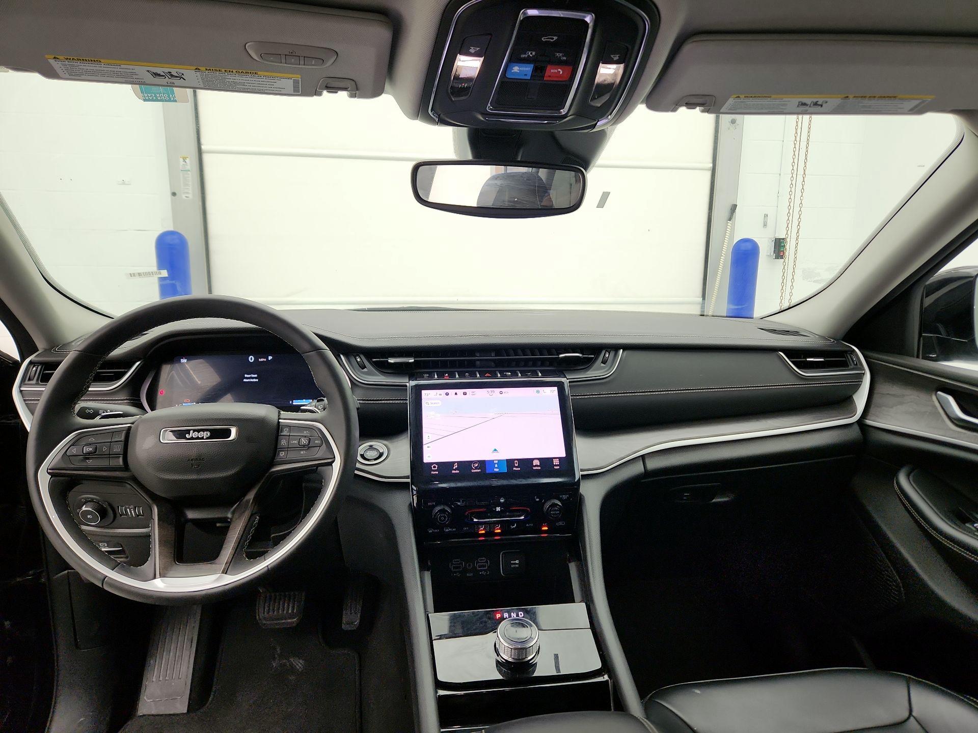 Thumbnail: 2023 Jeep Grand Cherokee - 9