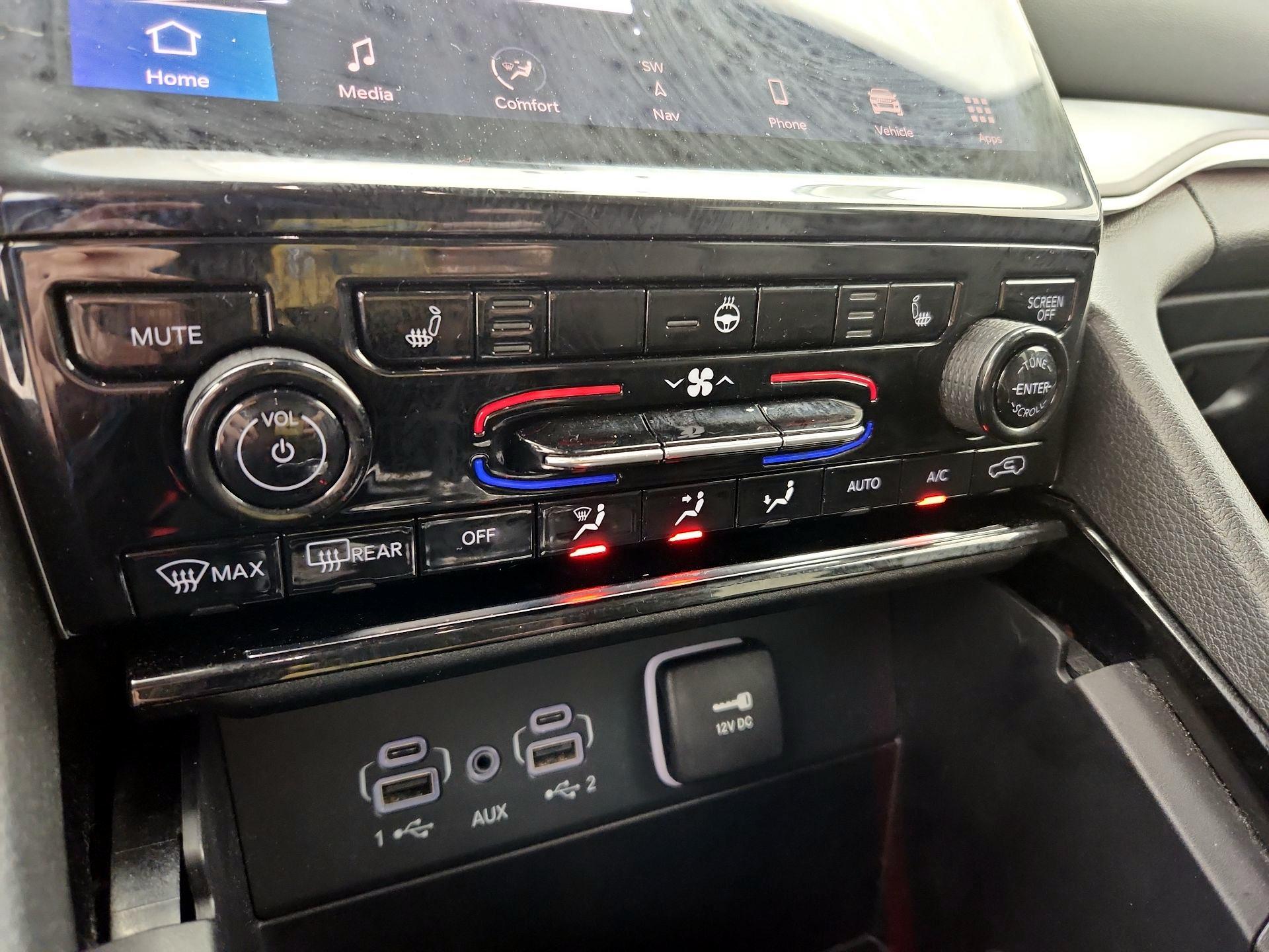 Thumbnail: 2023 Jeep Grand Cherokee - 17