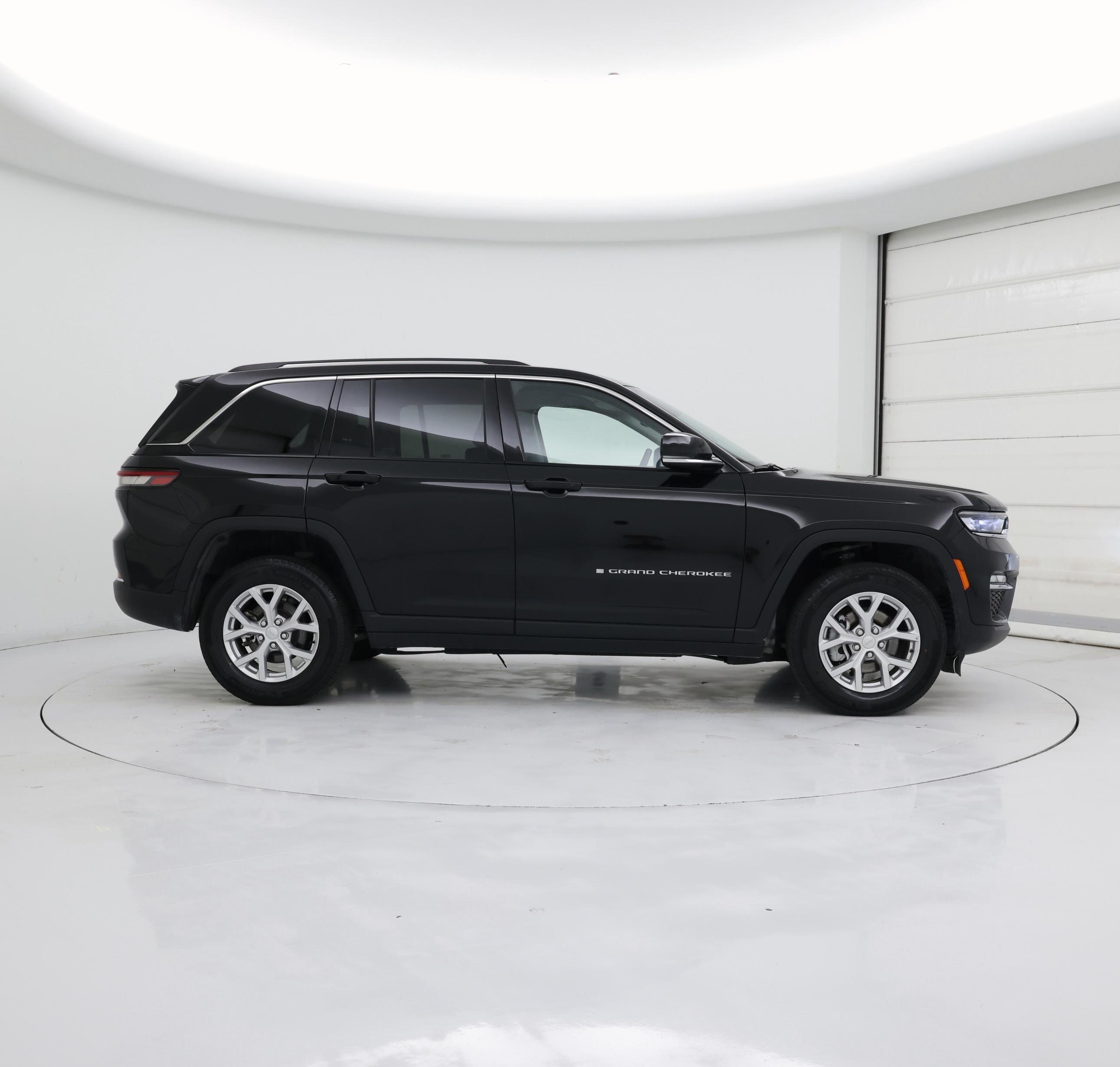 Thumbnail: 2023 Jeep Grand Cherokee - 7