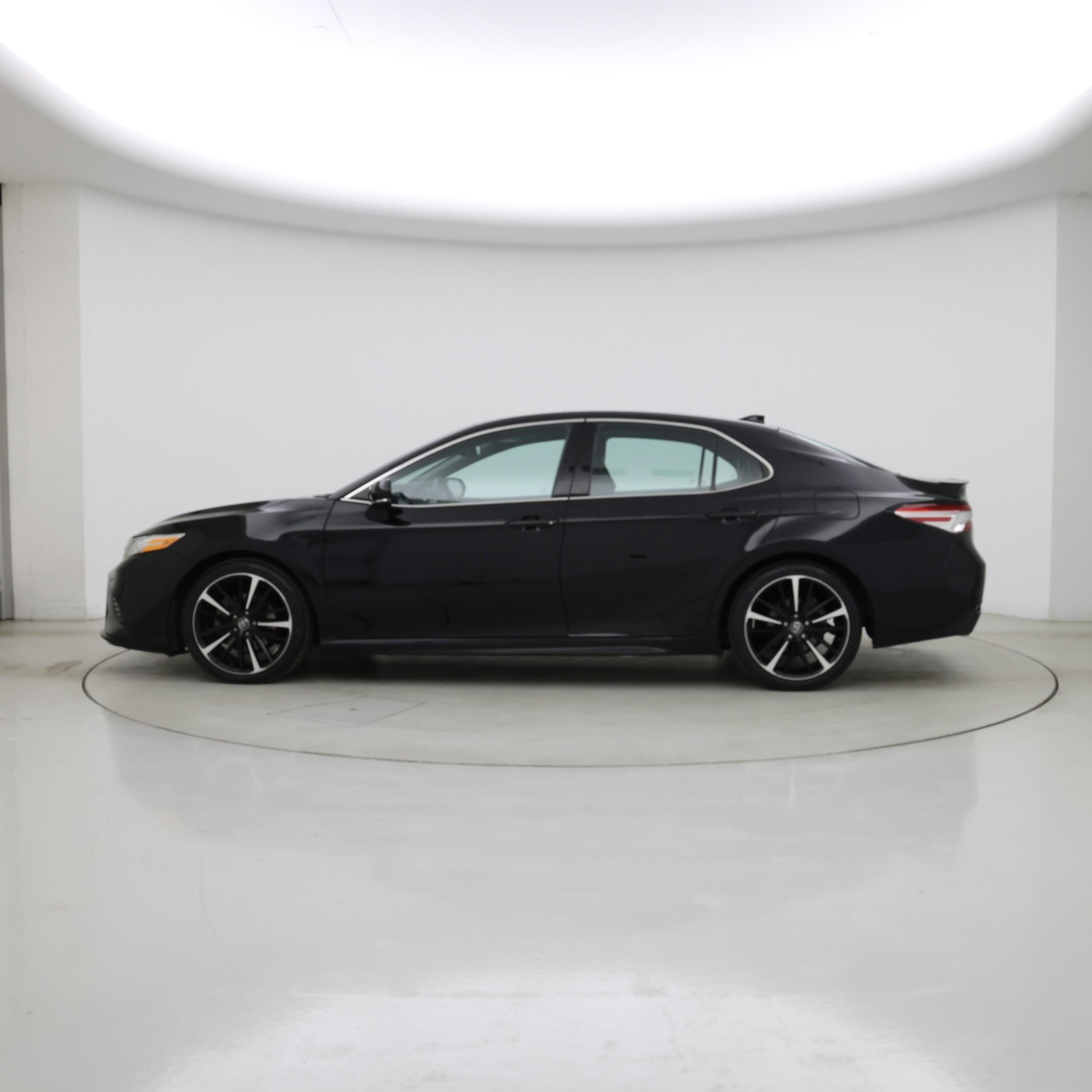 Thumbnail: 2020 Toyota Camry - 3
