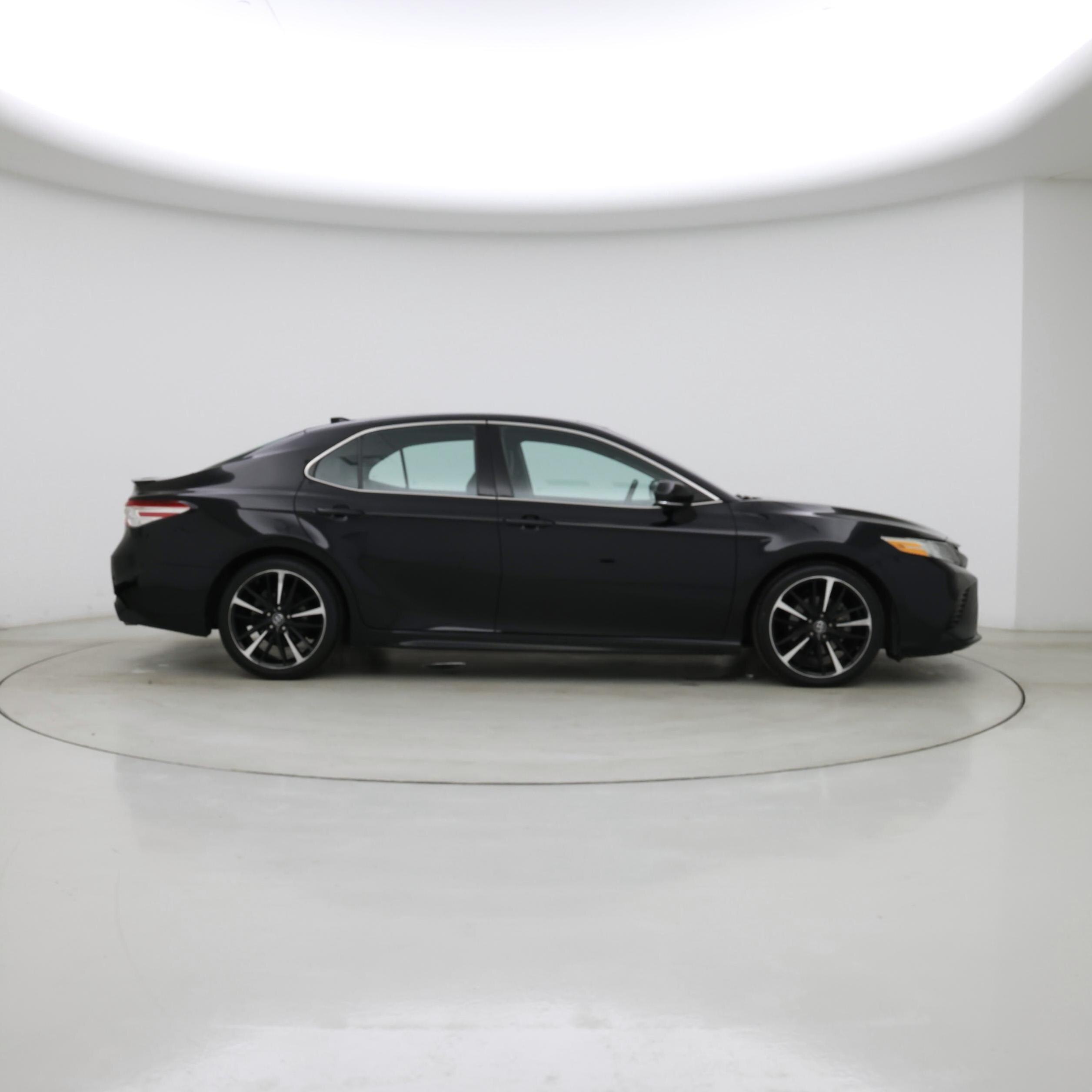 Thumbnail: 2020 Toyota Camry - 7