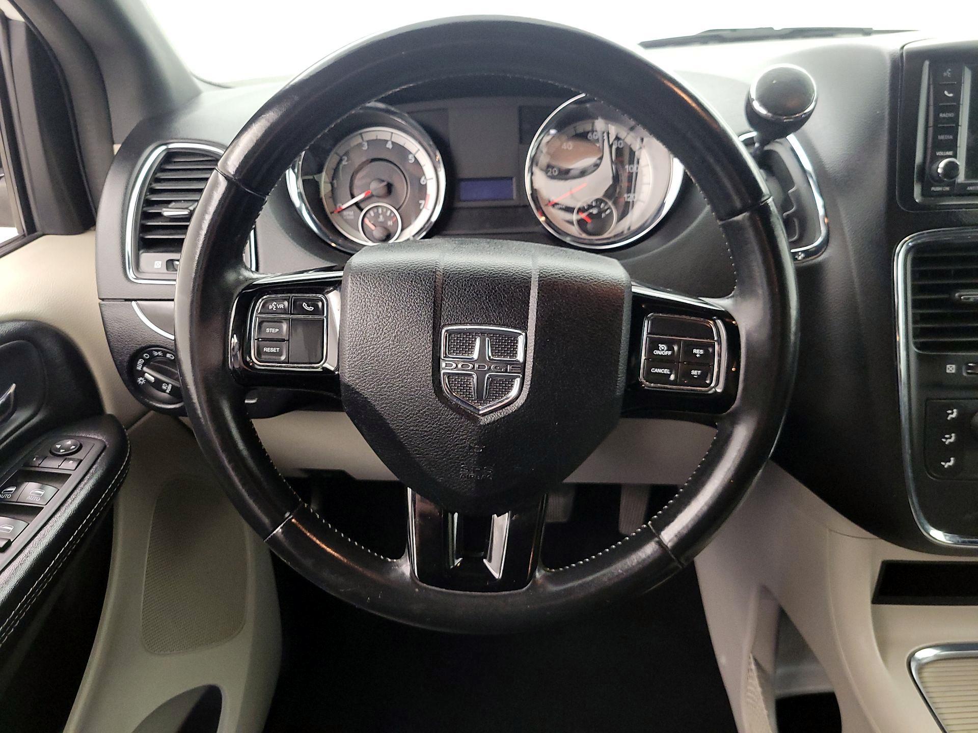 Thumbnail: 2019 Dodge Grand Caravan - 10