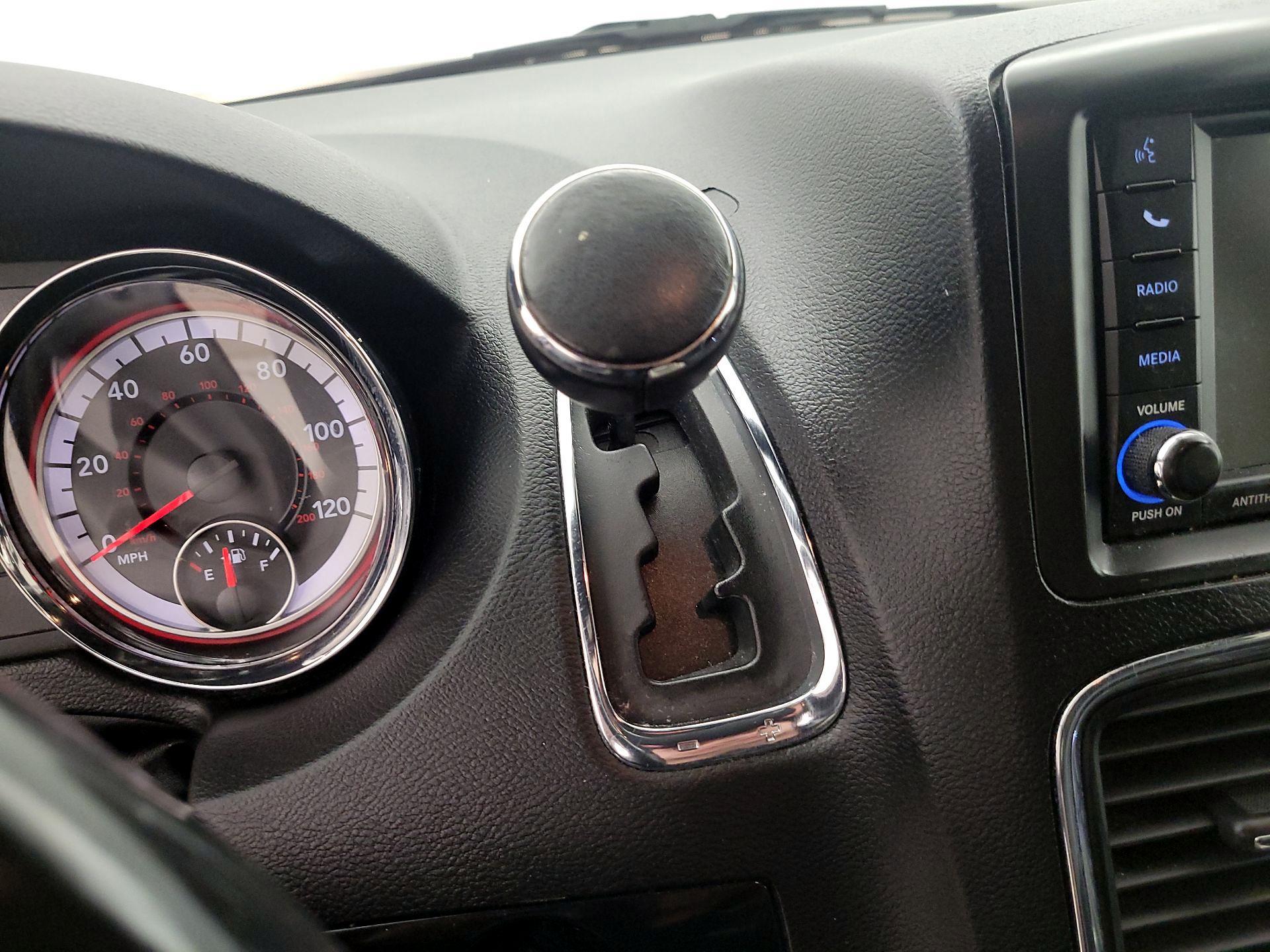 Thumbnail: 2019 Dodge Grand Caravan - 17