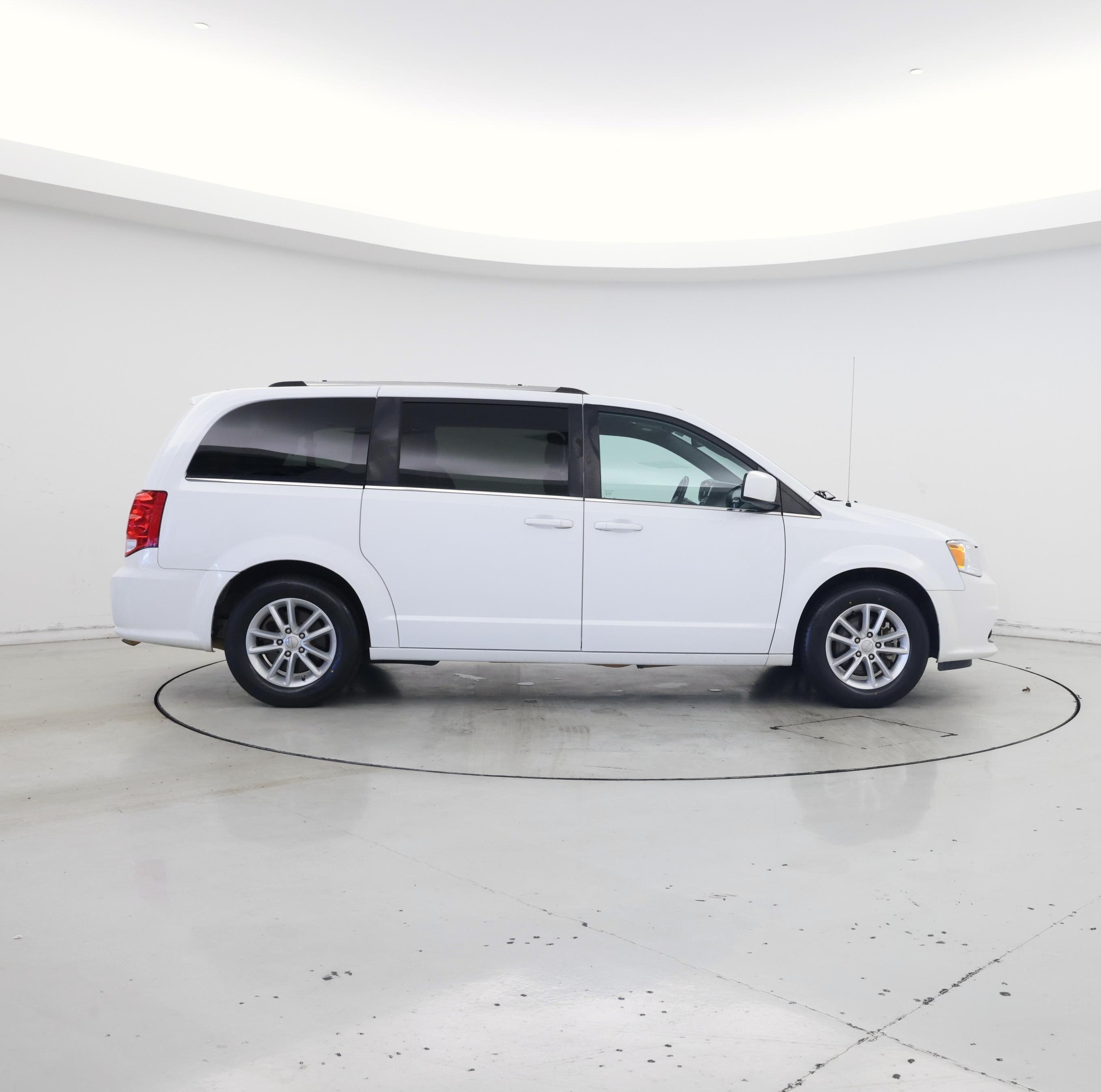 Thumbnail: 2019 Dodge Grand Caravan - 7