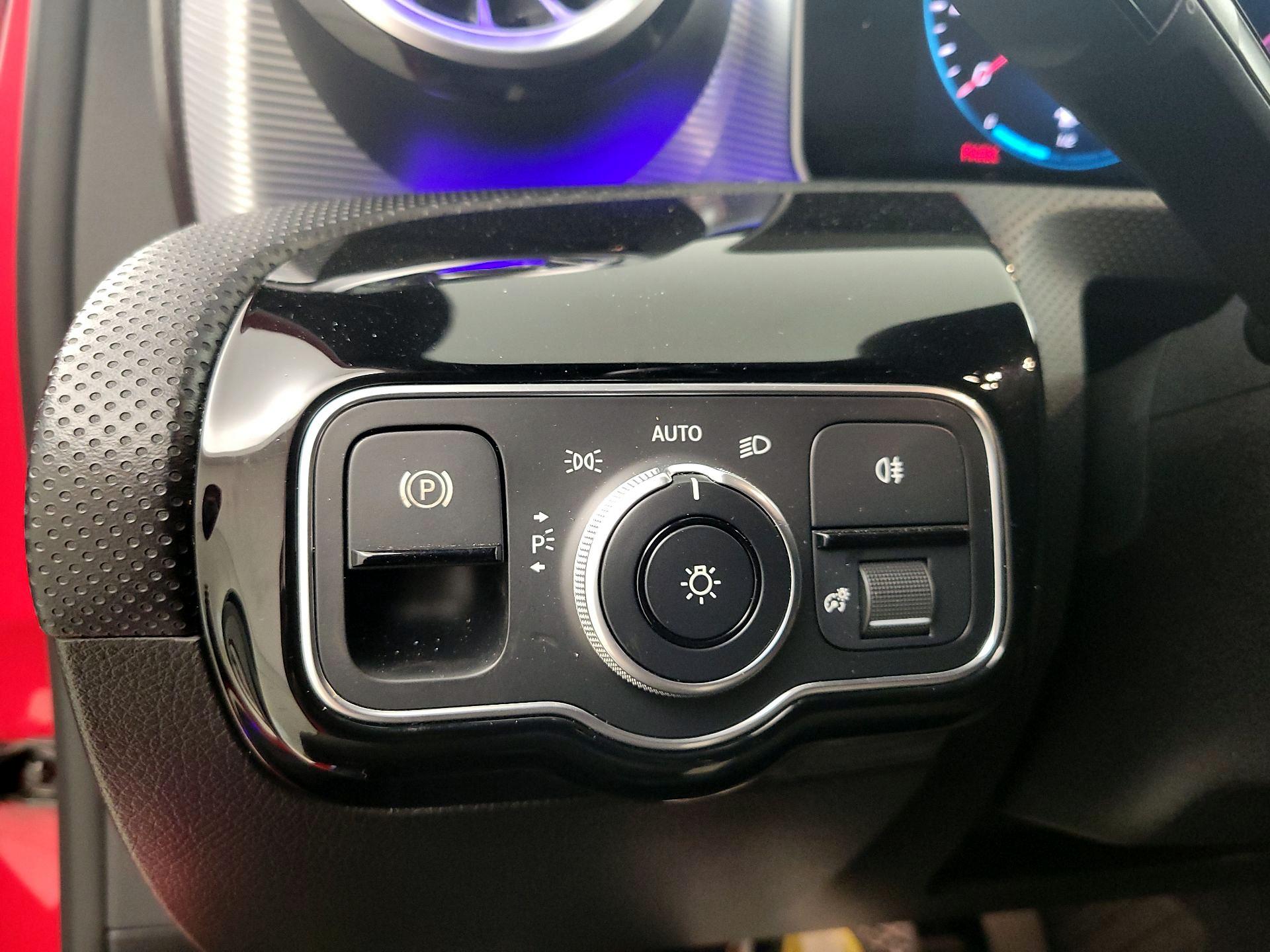 Thumbnail: 2020 Mercedes-Benz A-Class - 11