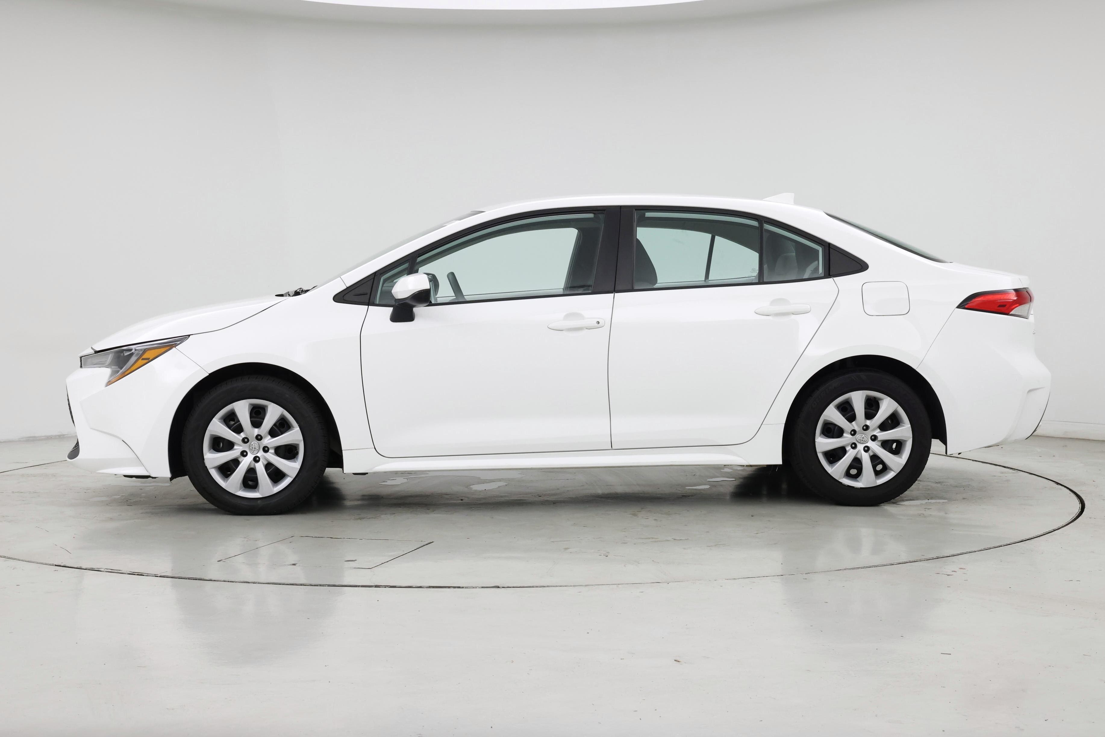 Thumbnail: 2021 Toyota Corolla - 3