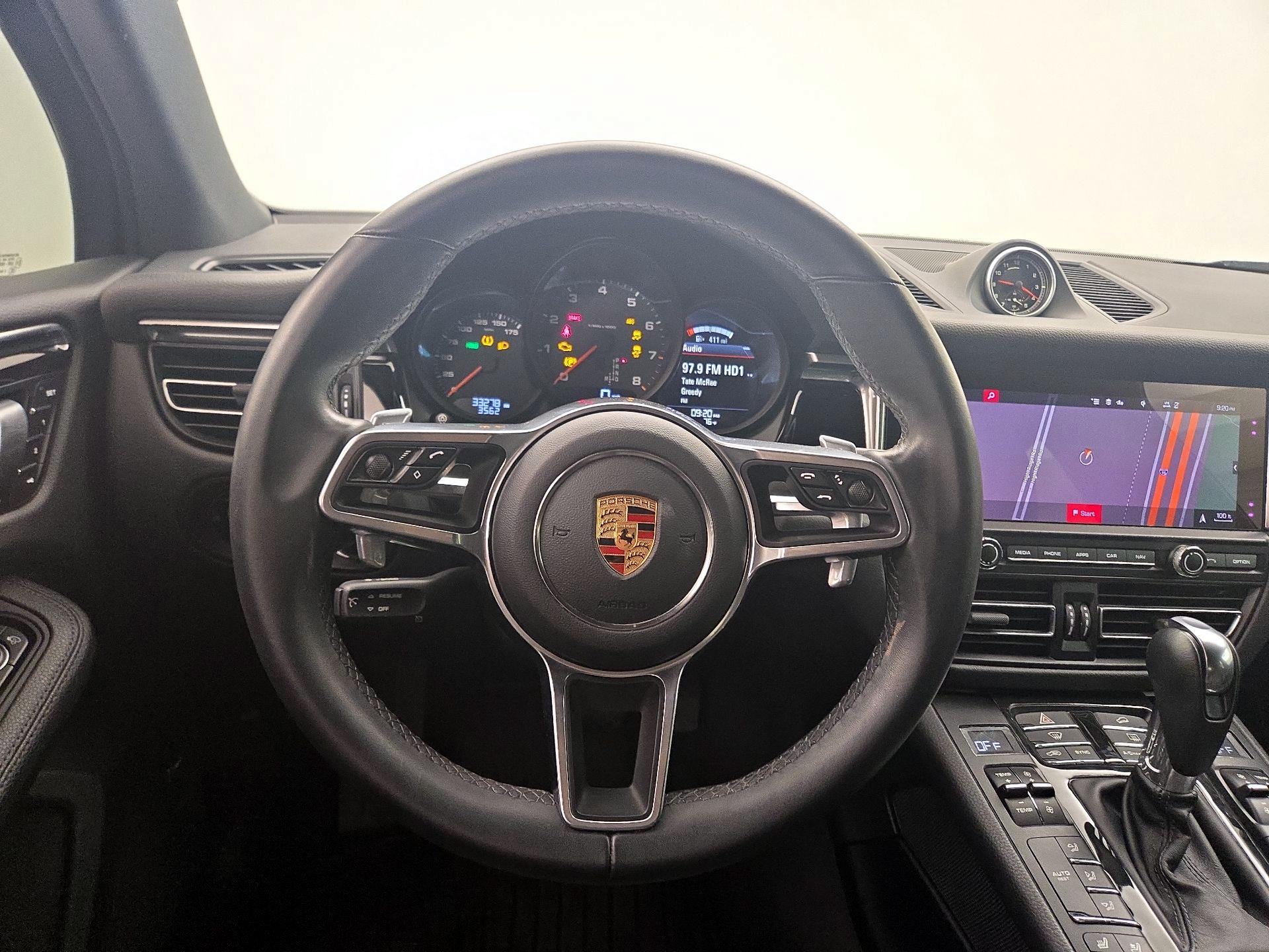 Thumbnail: 2020 Porsche Macan - 10