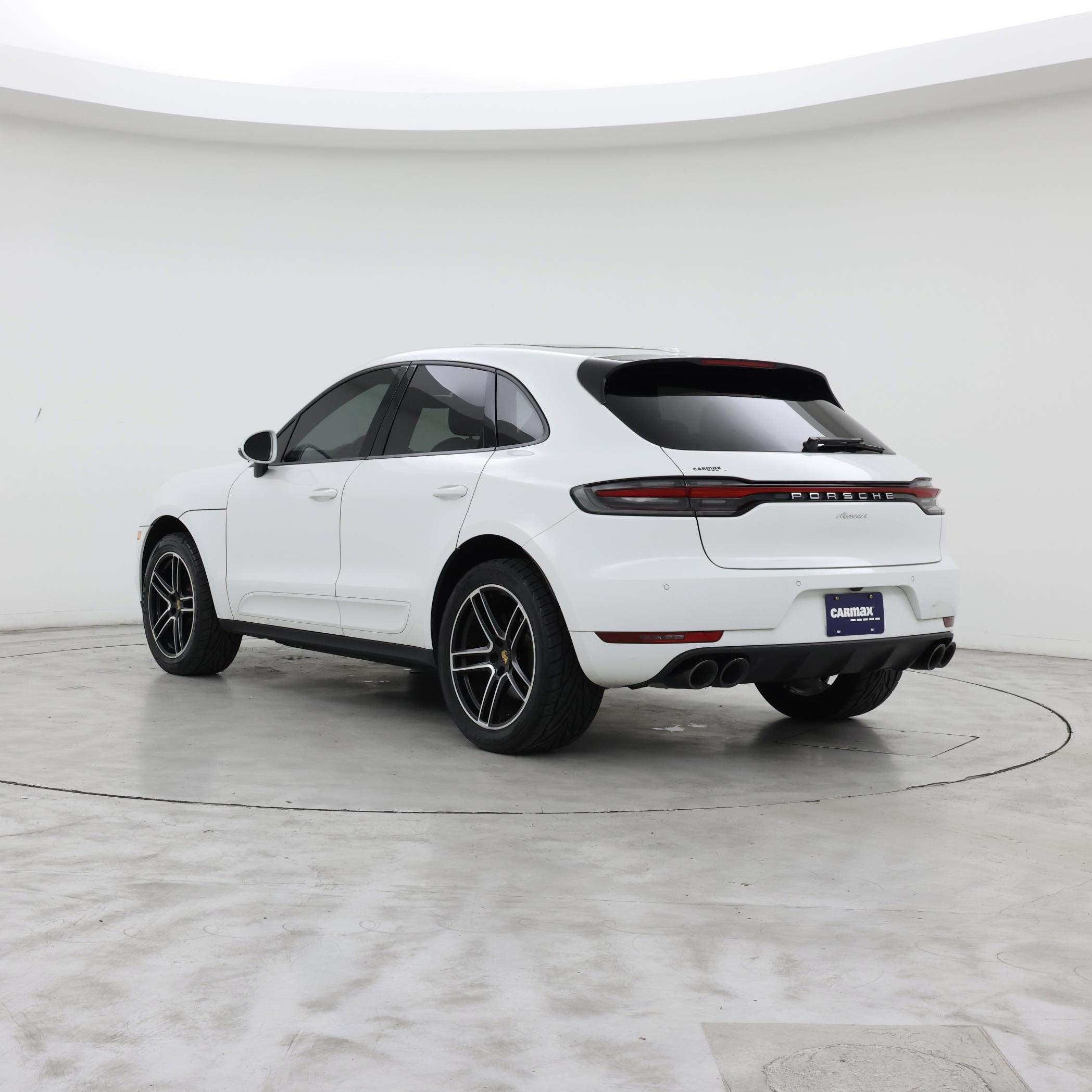 Thumbnail: 2020 Porsche Macan - 2
