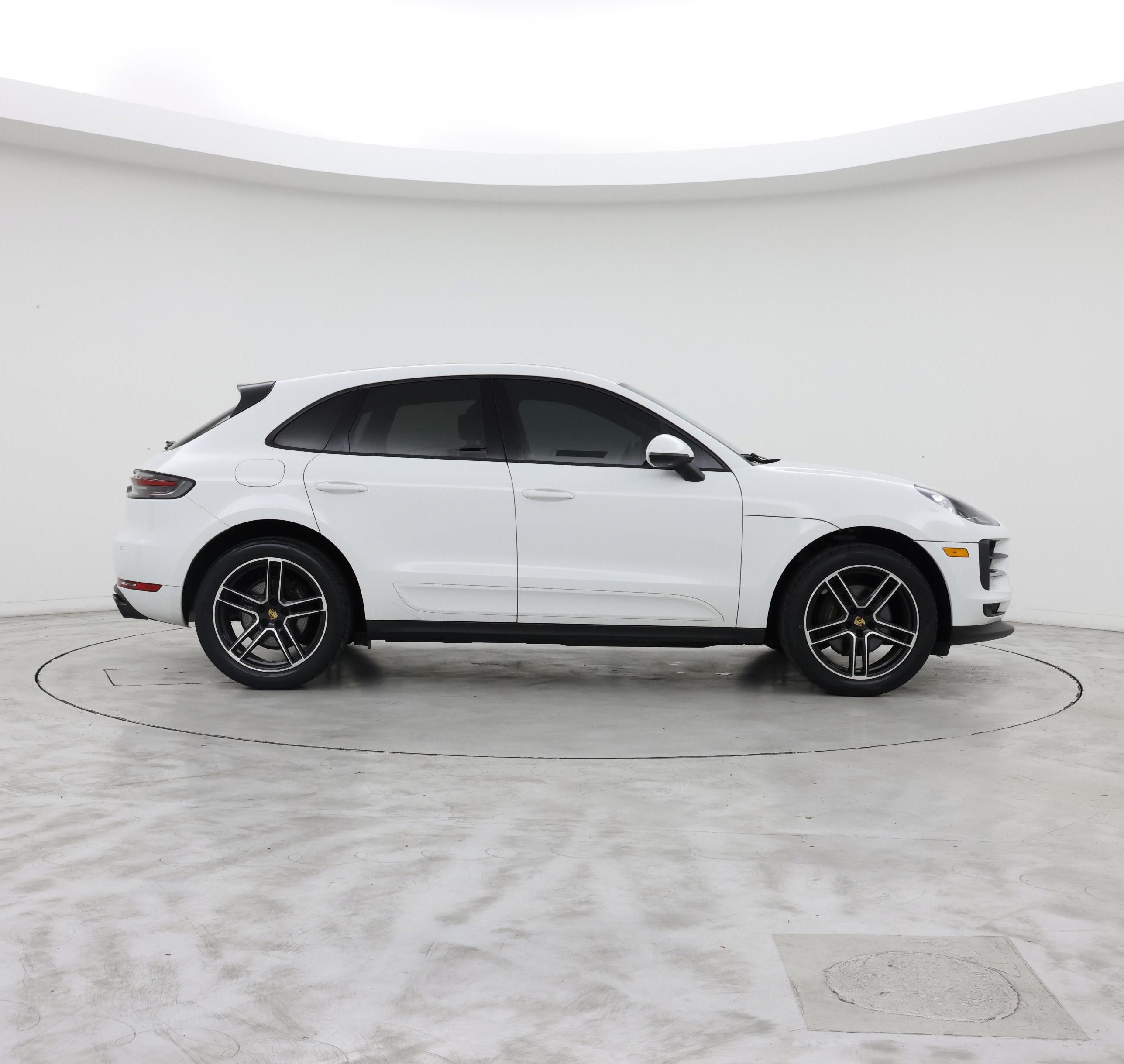 Thumbnail: 2020 Porsche Macan - 7