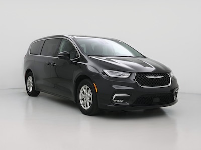 2023 Chrysler Pacifica Touring L -
                Lithia Springs, GA