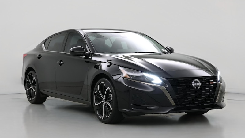 2023 Nissan Altima SR Hero Image