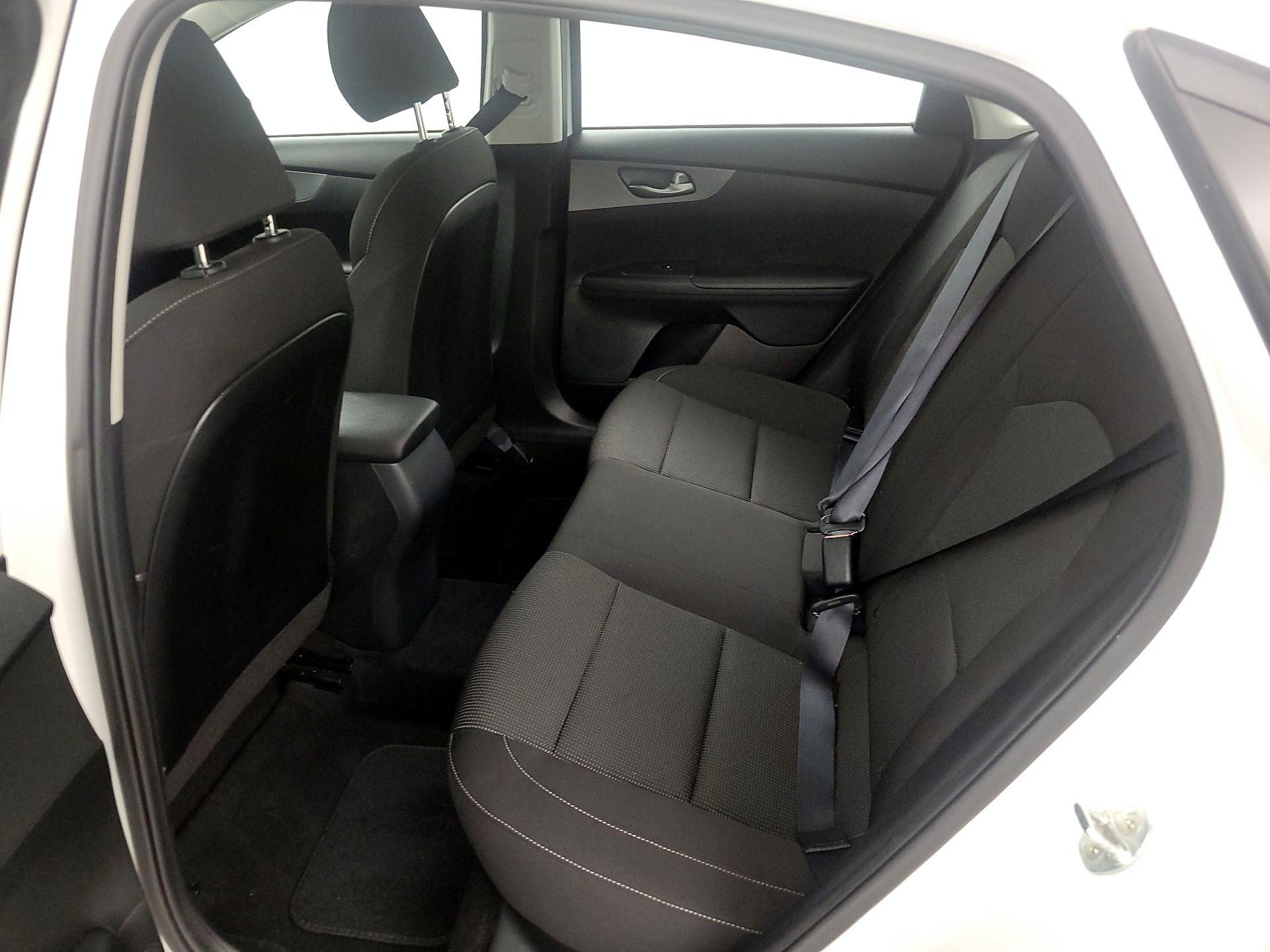 Thumbnail: 2020 Kia Forte - 17