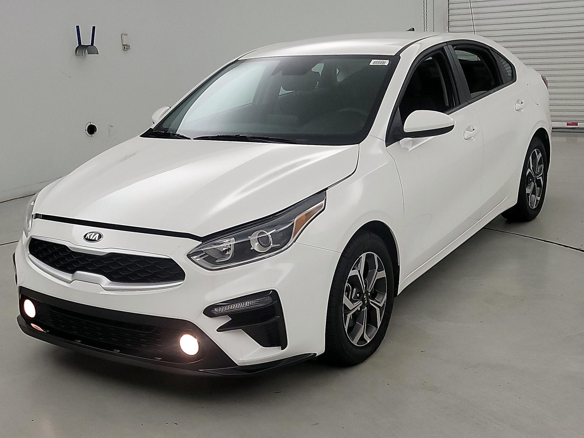 Thumbnail: 2020 Kia Forte - 3