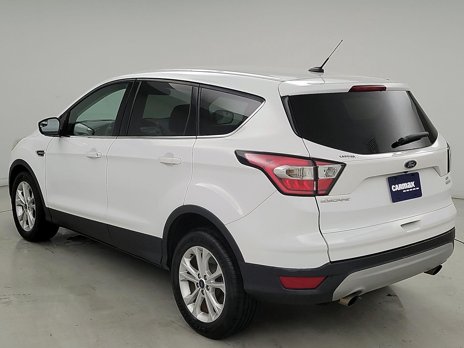Thumbnail: 2017 Ford Escape - 7