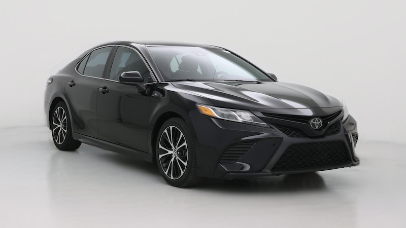 2020 Toyota Camry SE Hero Image