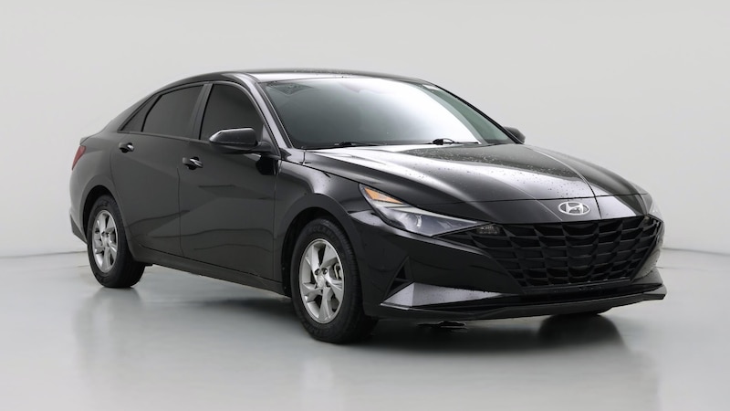 2022 Hyundai Elantra SE Hero Image