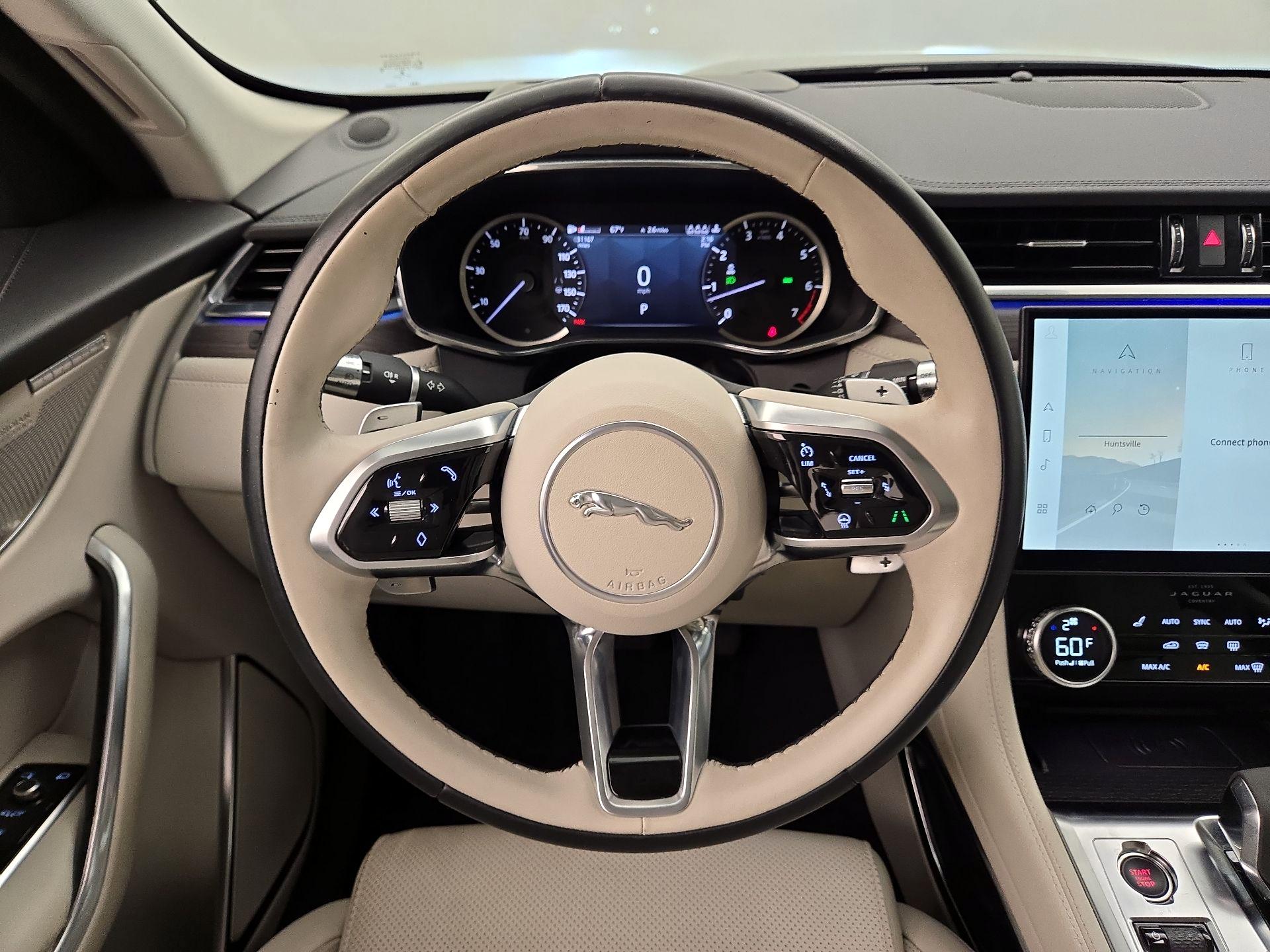 Thumbnail: 2022 Jaguar F-Pace - 10