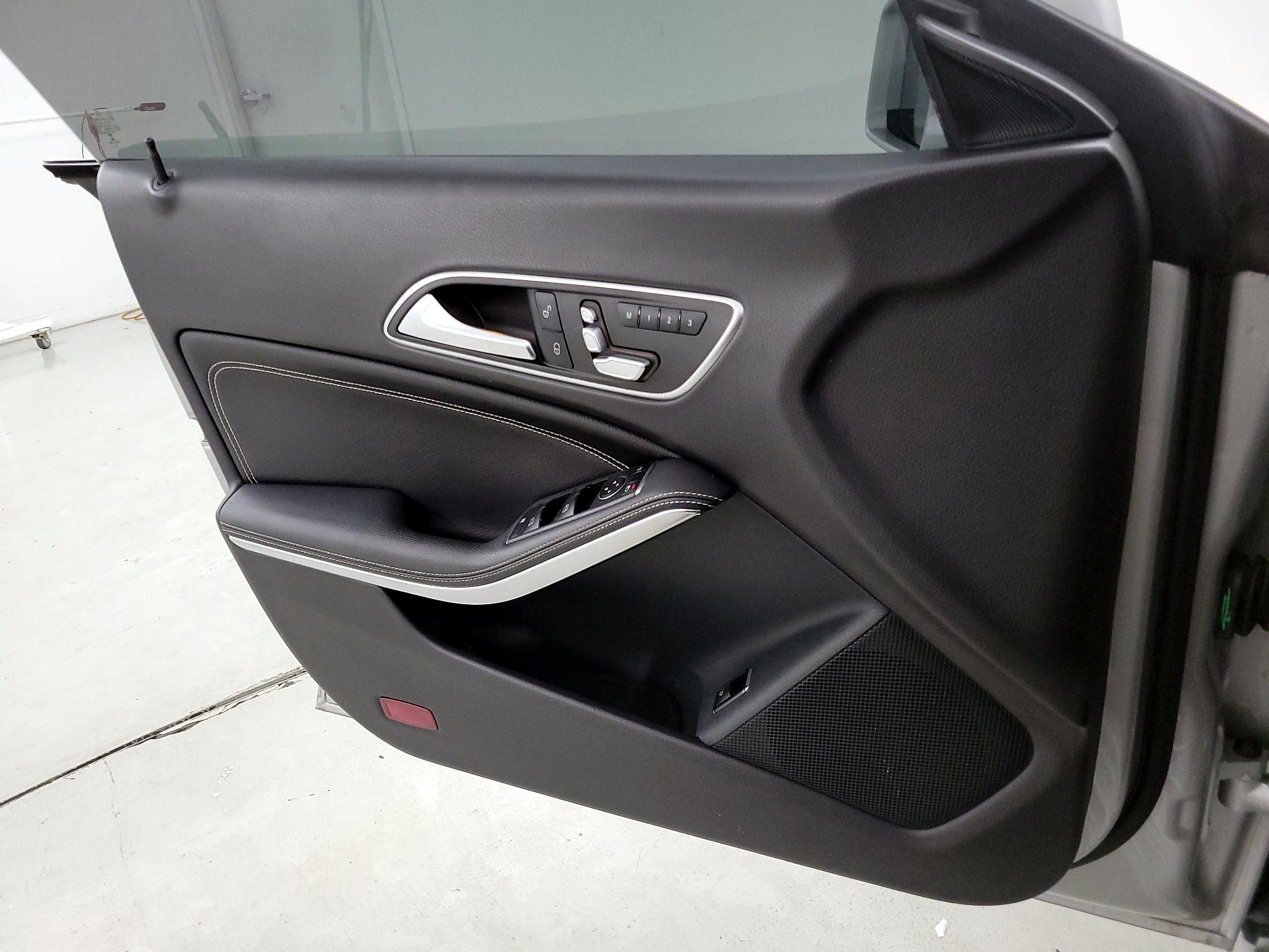 Thumbnail: 2019 Mercedes-Benz CLA - 12
