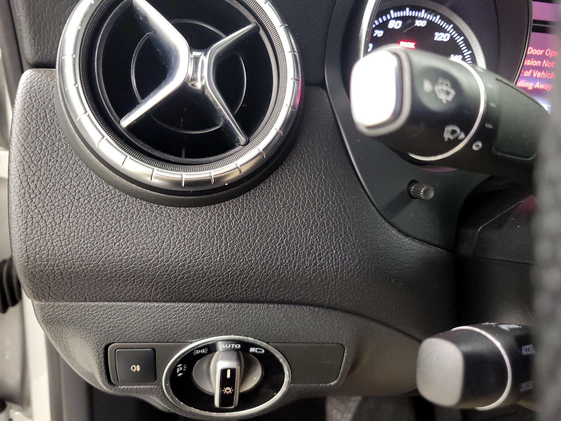 Thumbnail: 2019 Mercedes-Benz CLA - 13