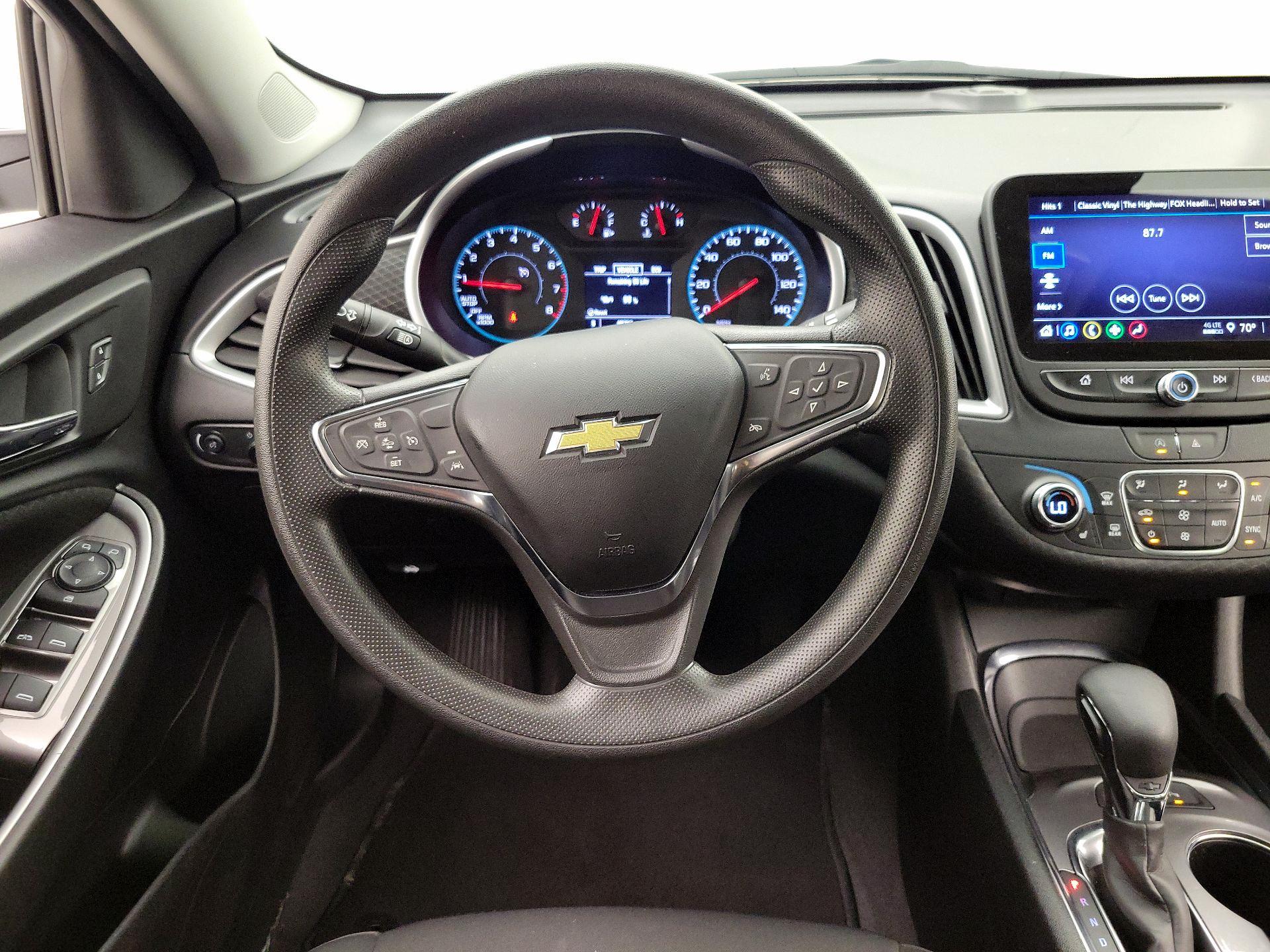 Thumbnail: 2023 Chevrolet Malibu - 10
