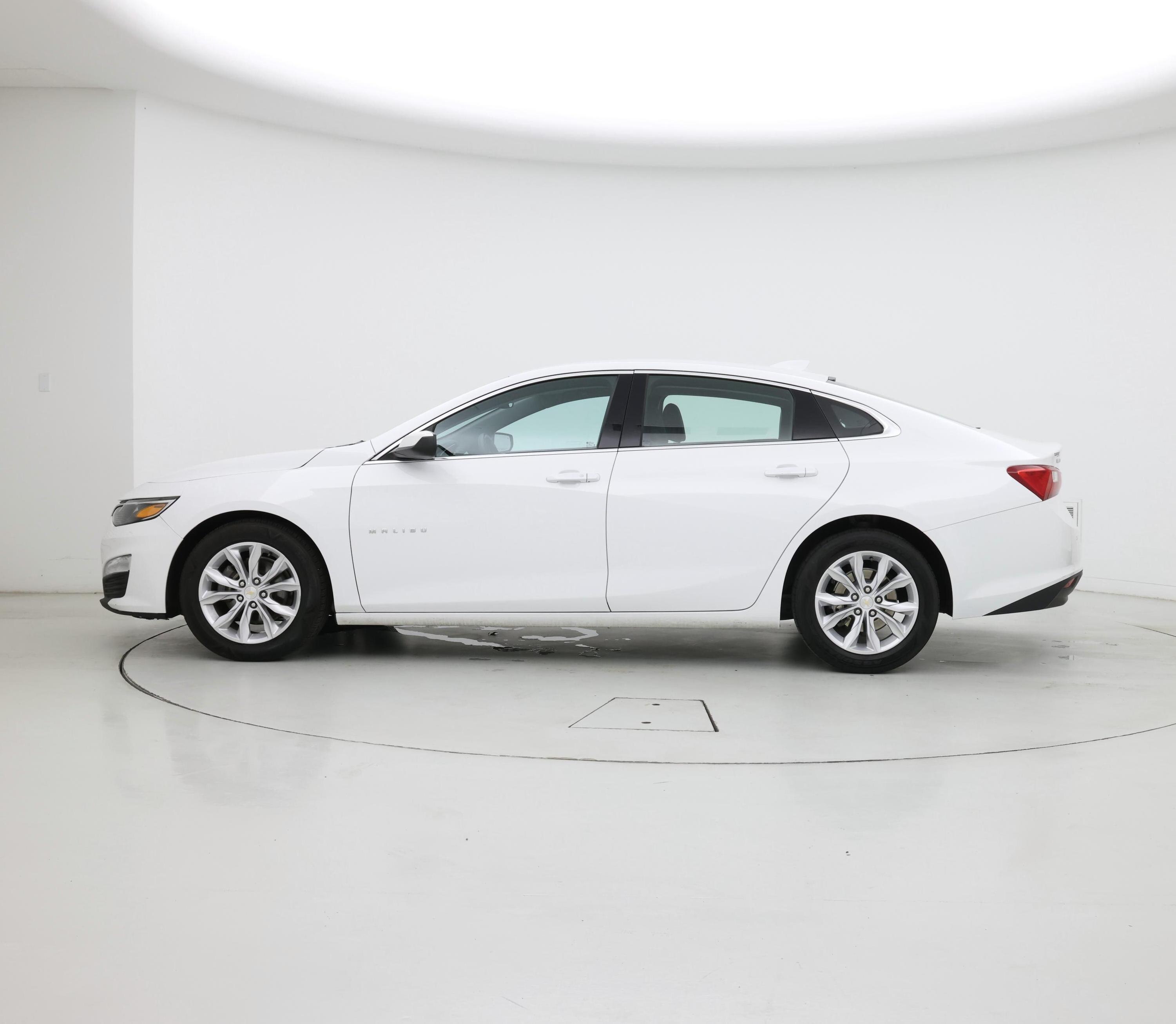 Thumbnail: 2023 Chevrolet Malibu - 3
