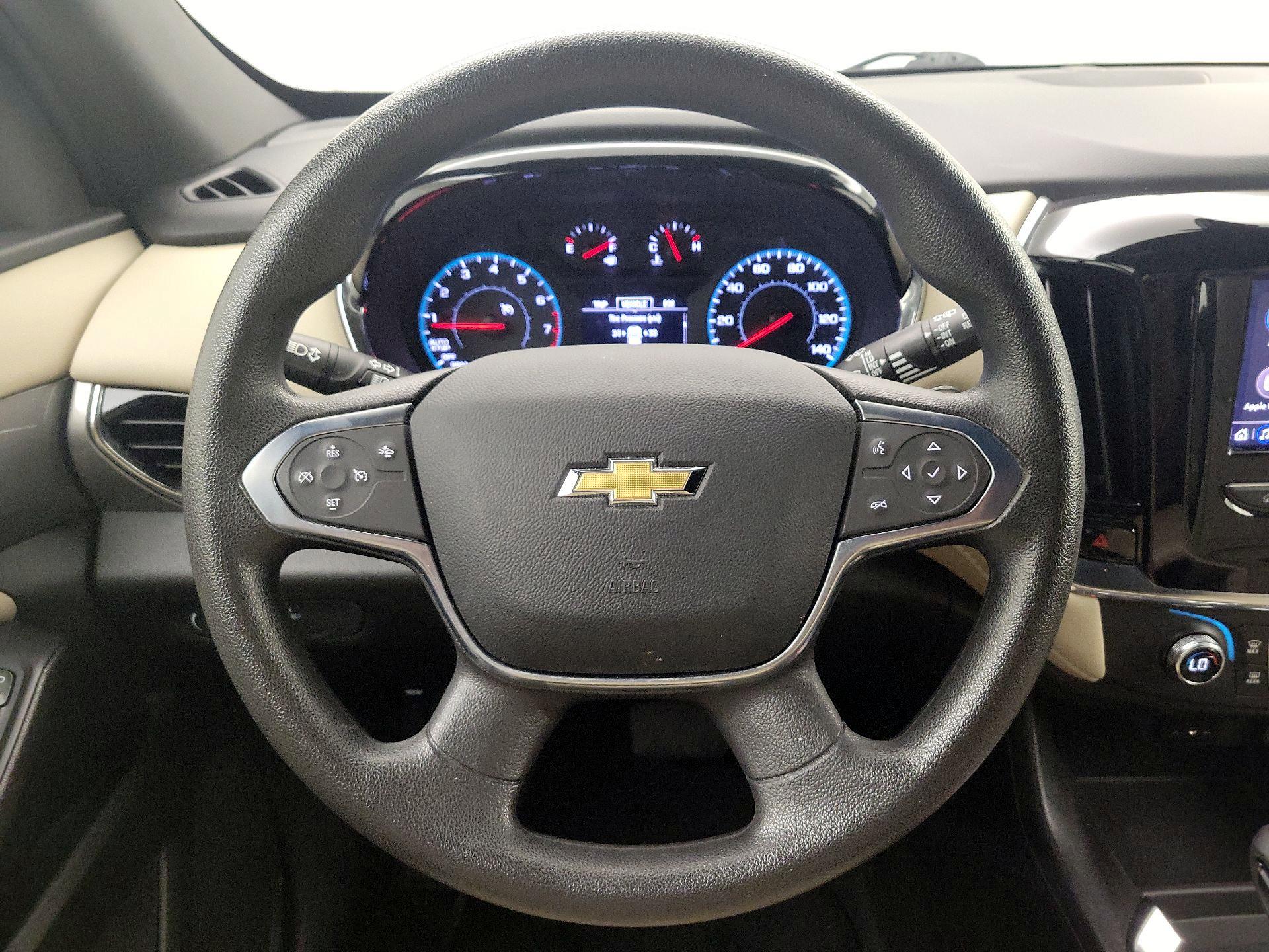 Thumbnail: 2023 Chevrolet Traverse - 10