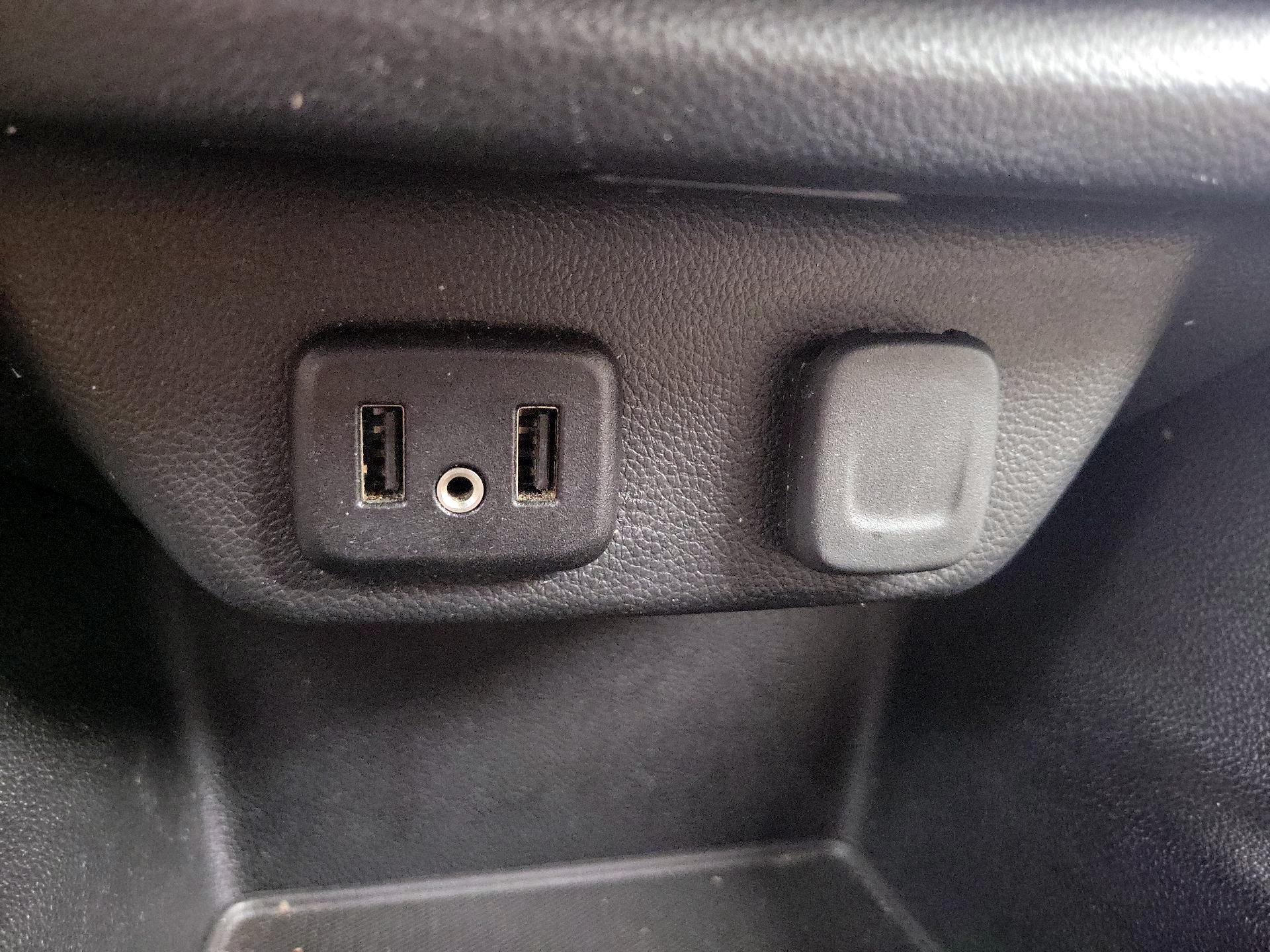 Thumbnail: 2023 Chevrolet Traverse - 18