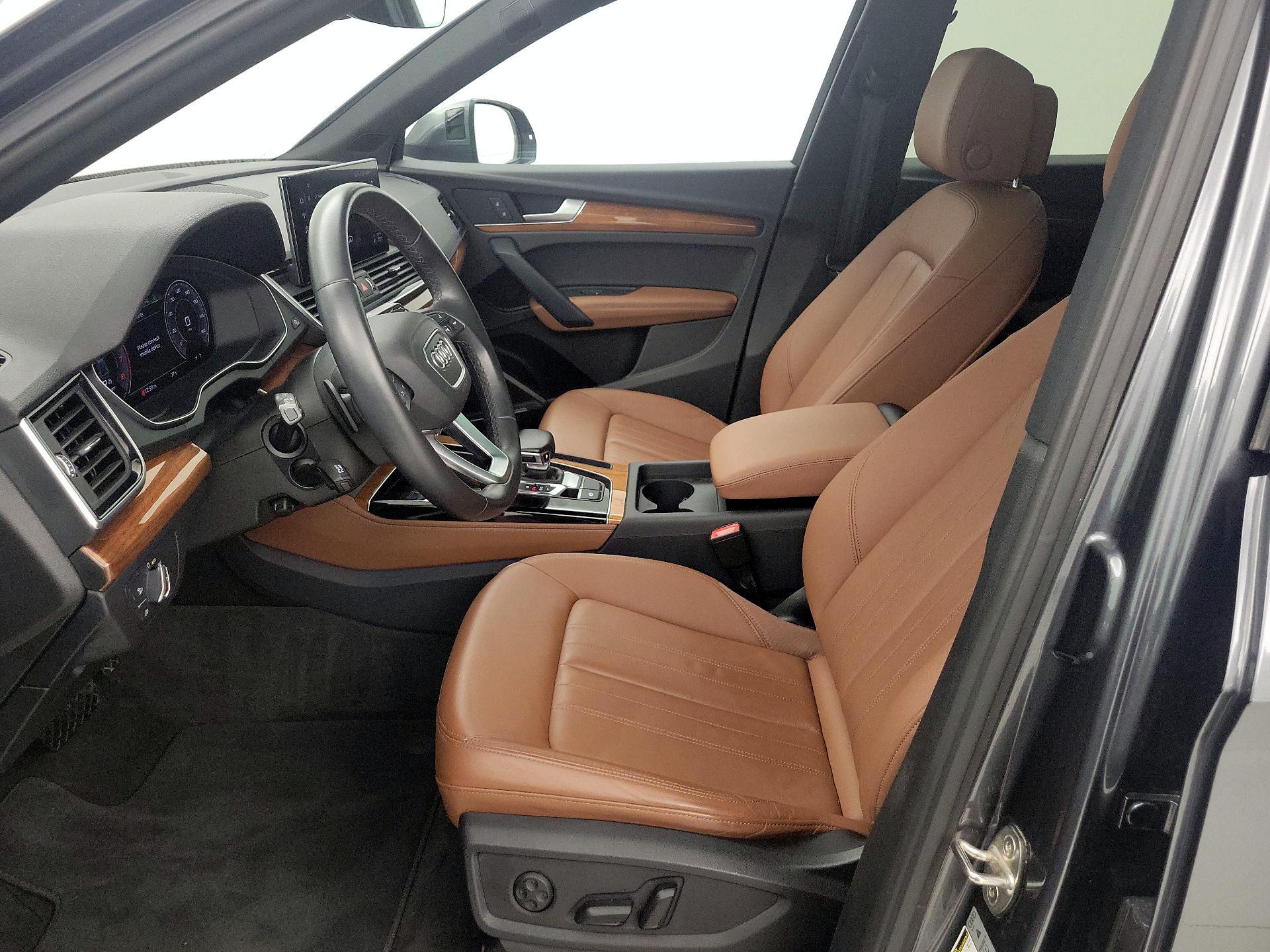 Thumbnail: 2023 Audi Q5 - 11