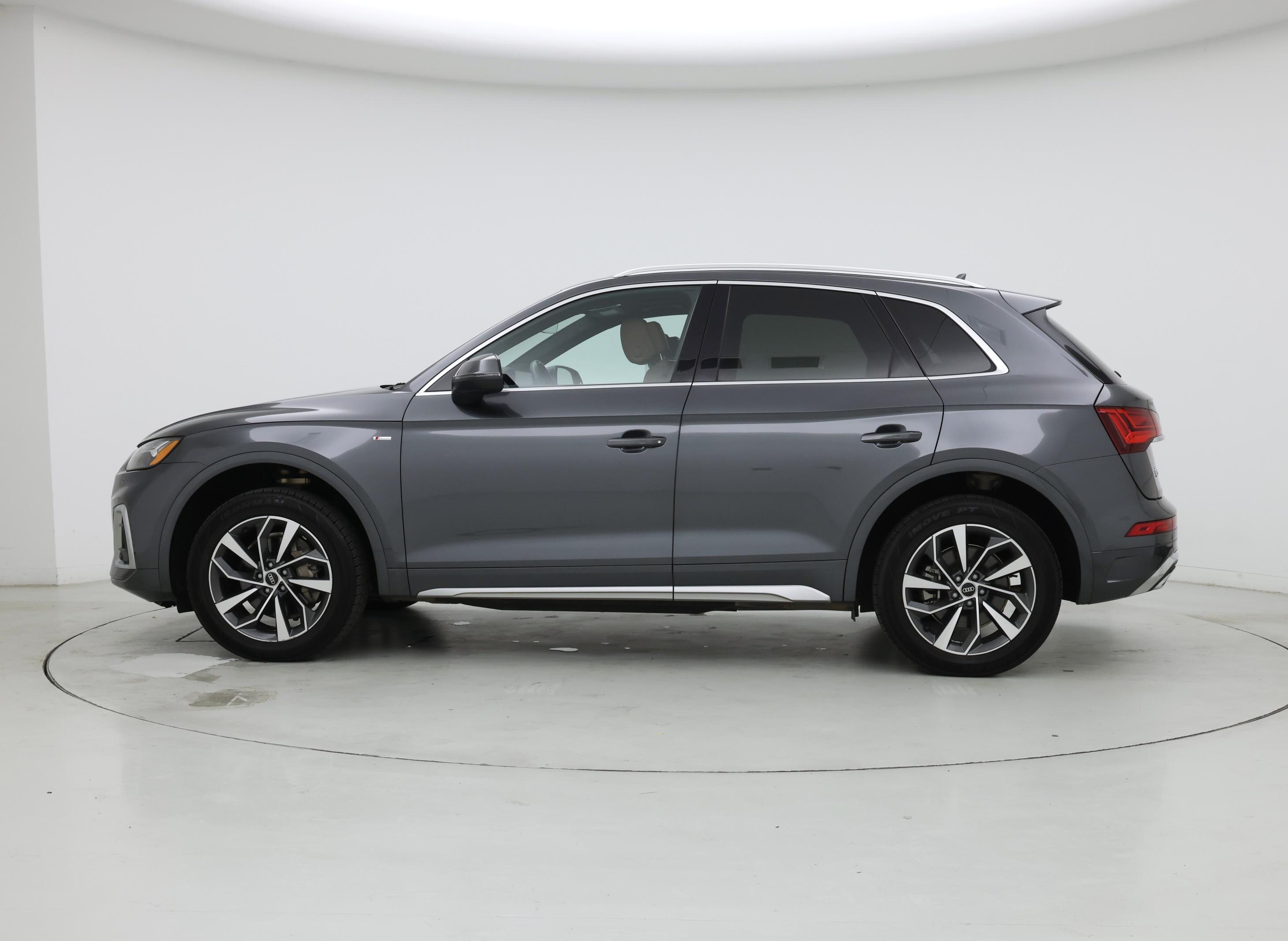 Thumbnail: 2023 Audi Q5 - 3