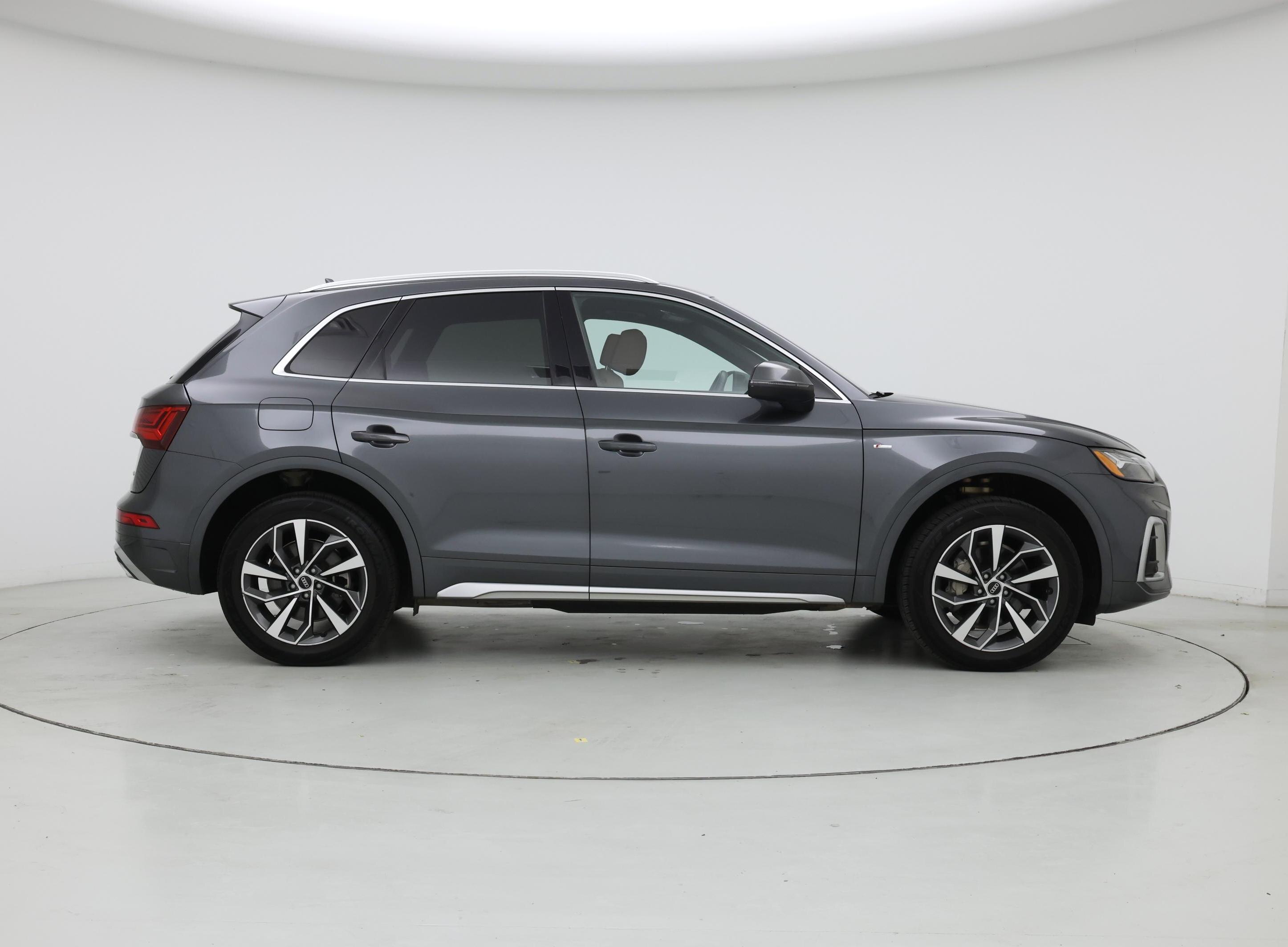 Thumbnail: 2023 Audi Q5 - 7