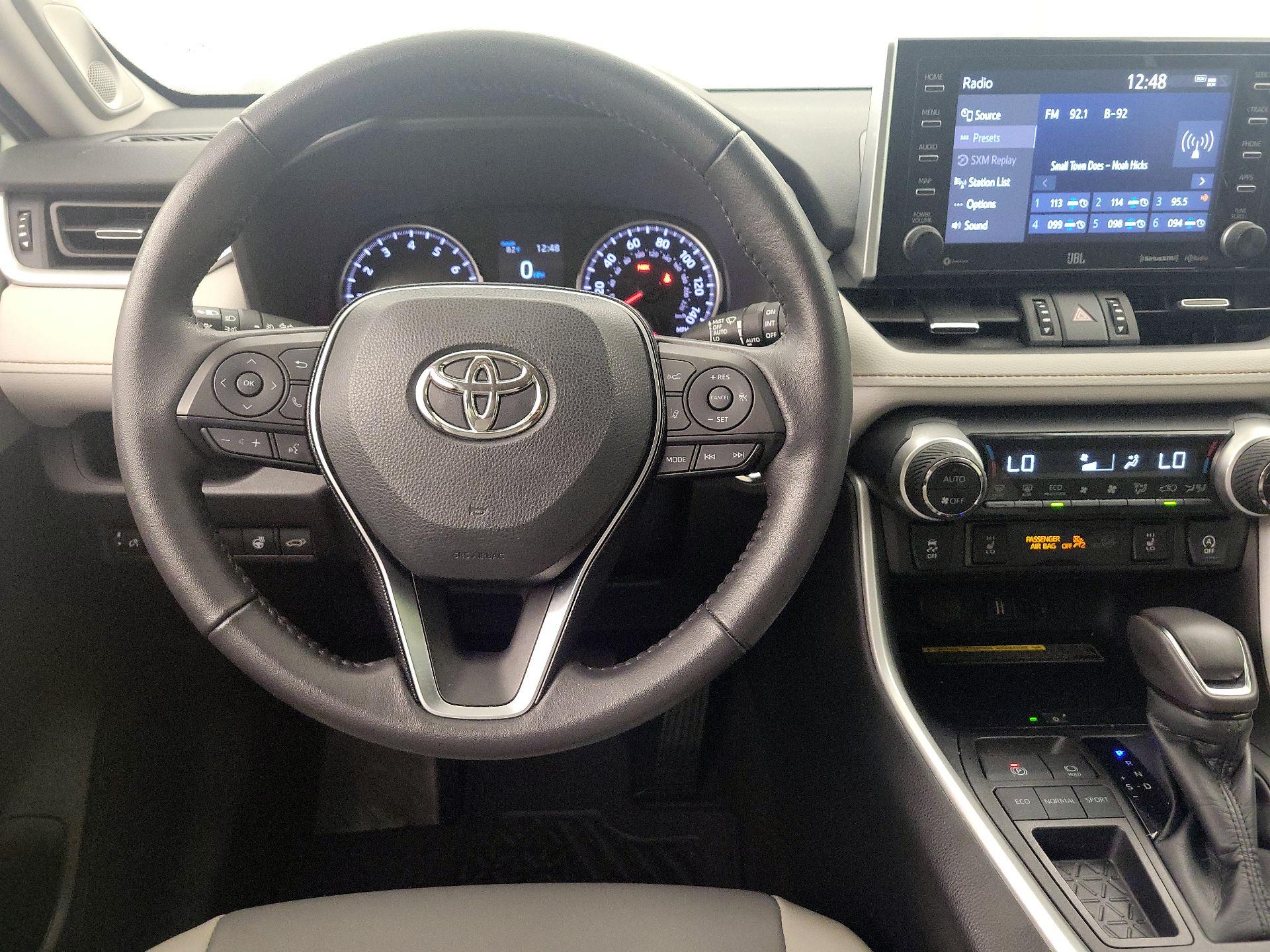 Thumbnail: 2021 Toyota RAV4 - 10