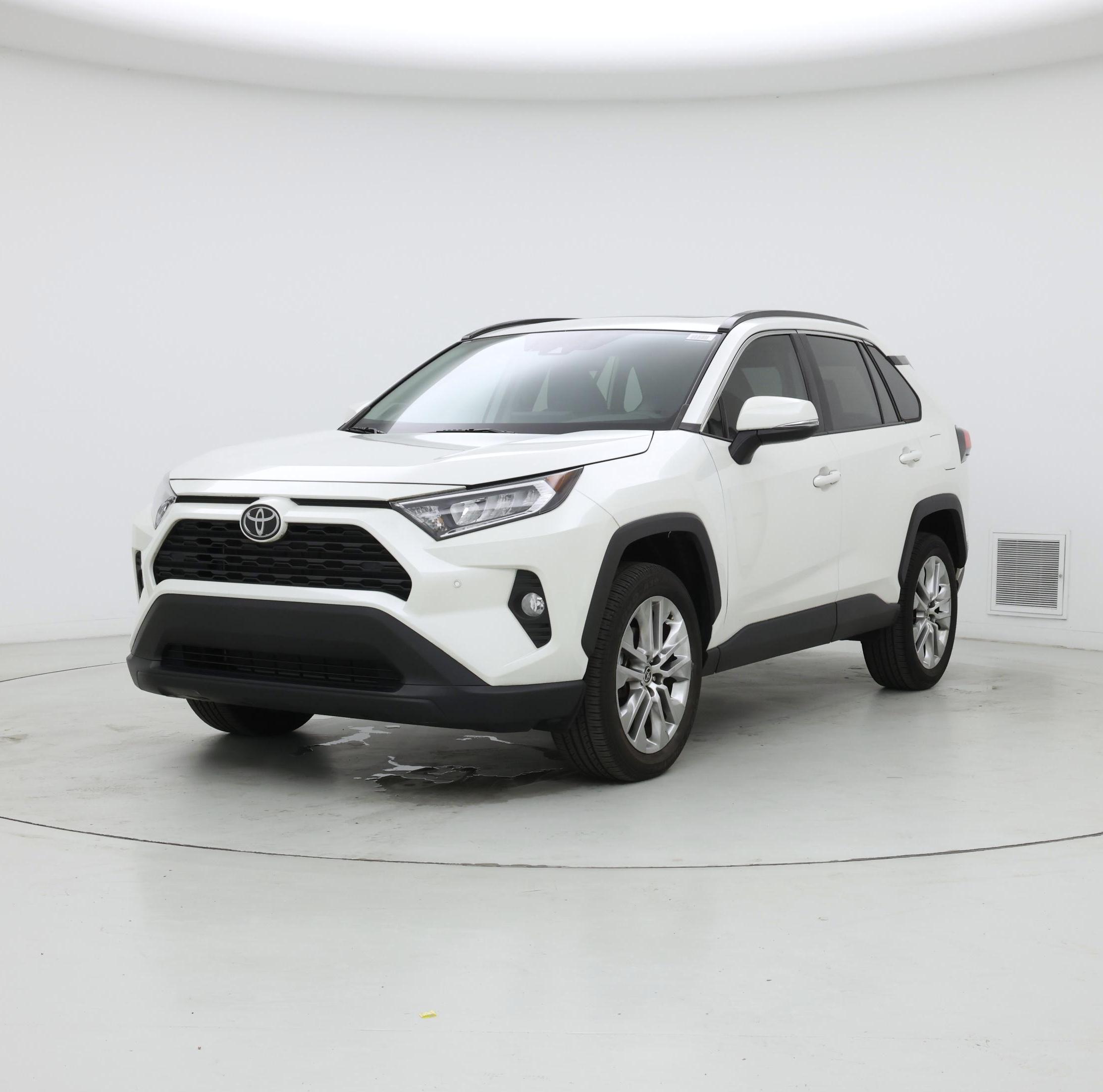 Thumbnail: 2021 Toyota RAV4 - 4