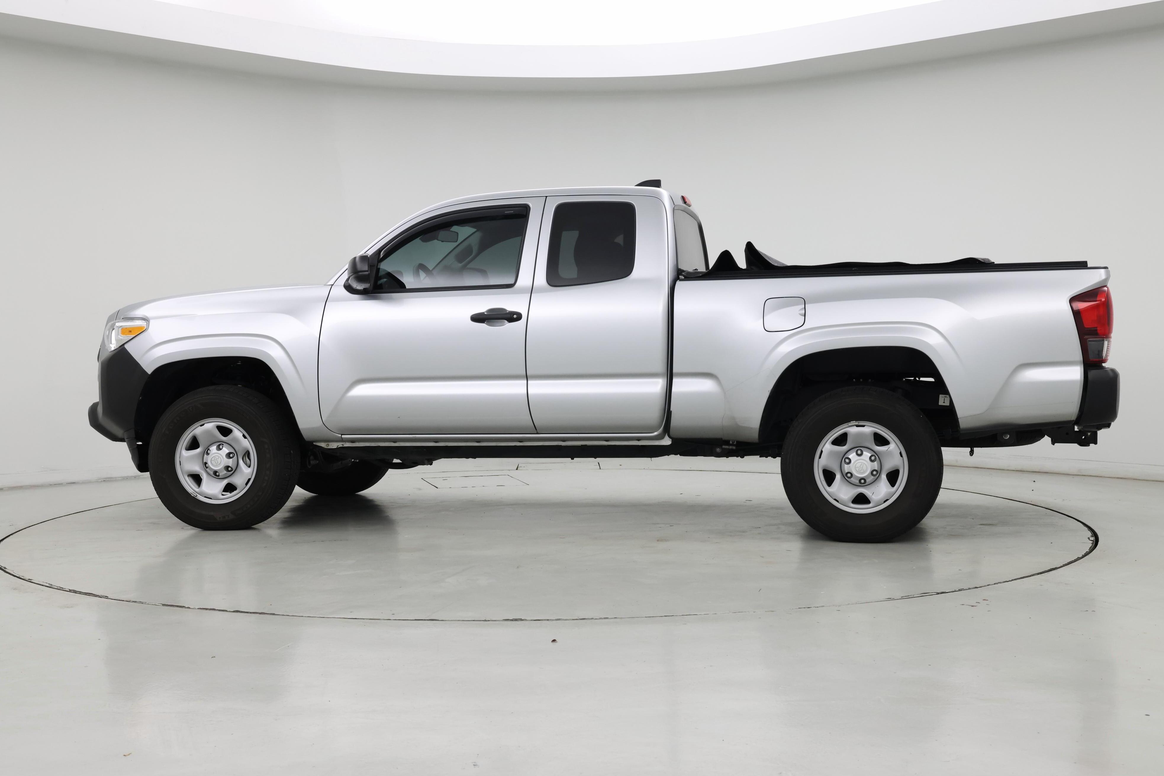 Thumbnail: 2022 Toyota Tacoma - 3