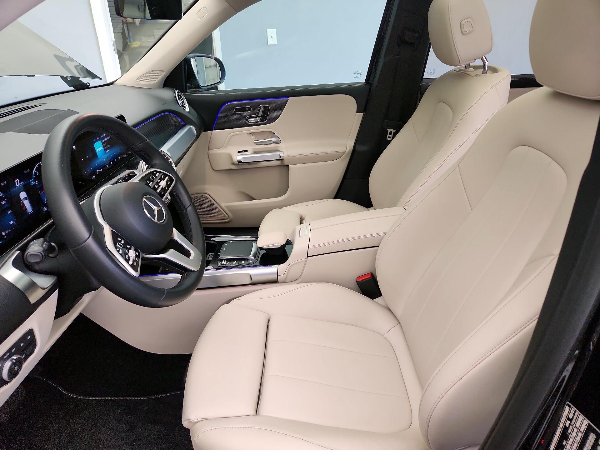 Thumbnail: 2021 Mercedes-Benz GLB - 11