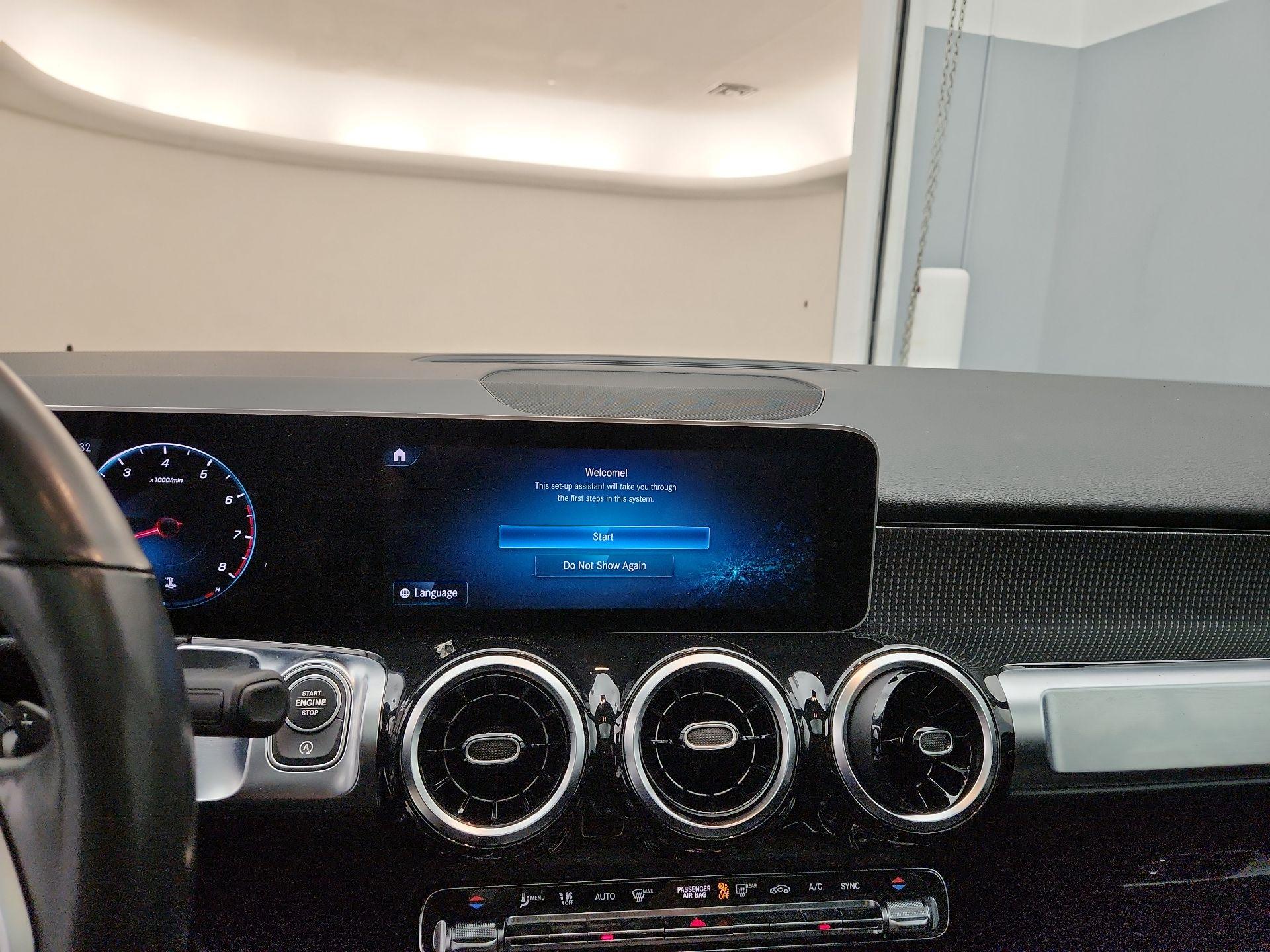 Thumbnail: 2020 Mercedes-Benz GLB - 15