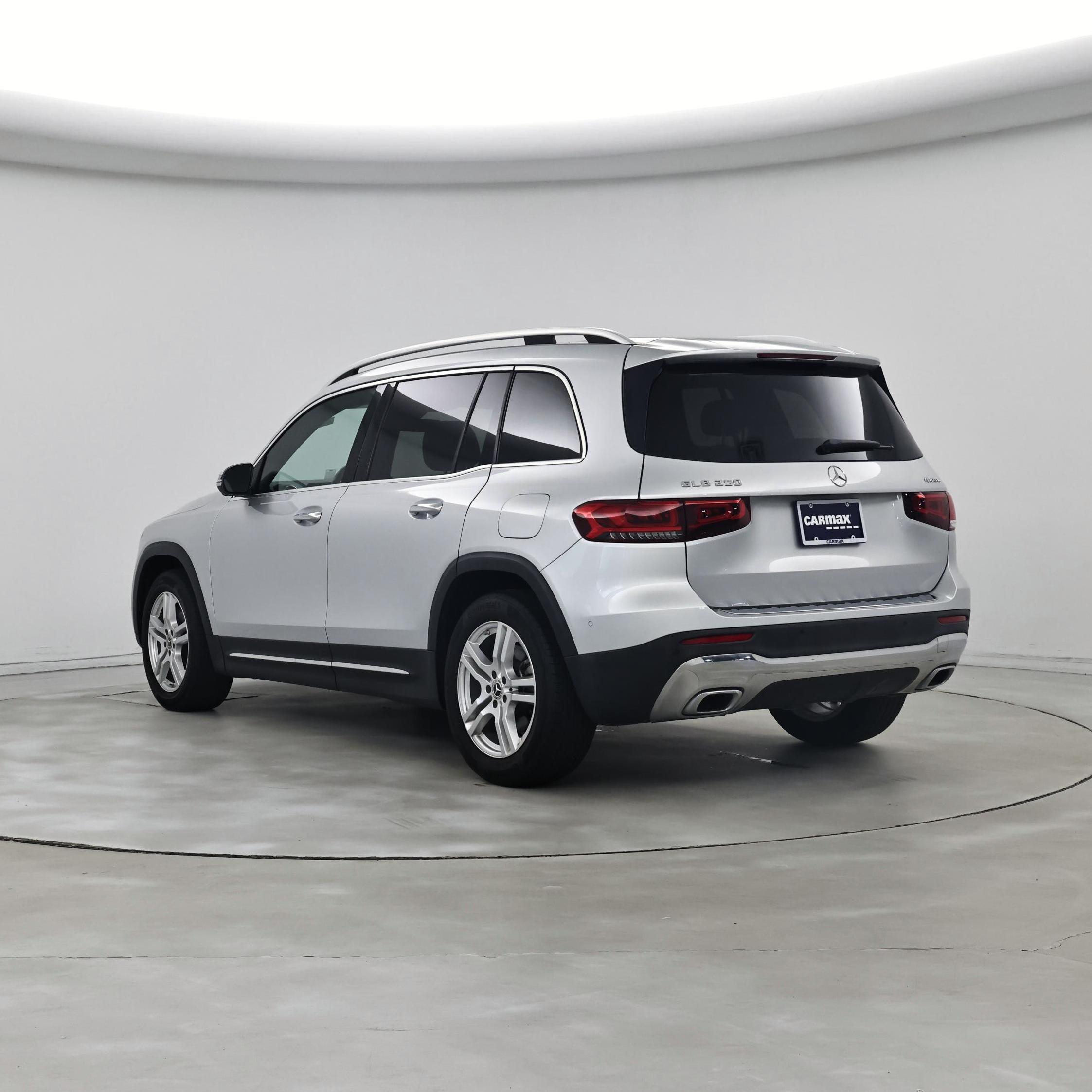 Thumbnail: 2020 Mercedes-Benz GLB - 2
