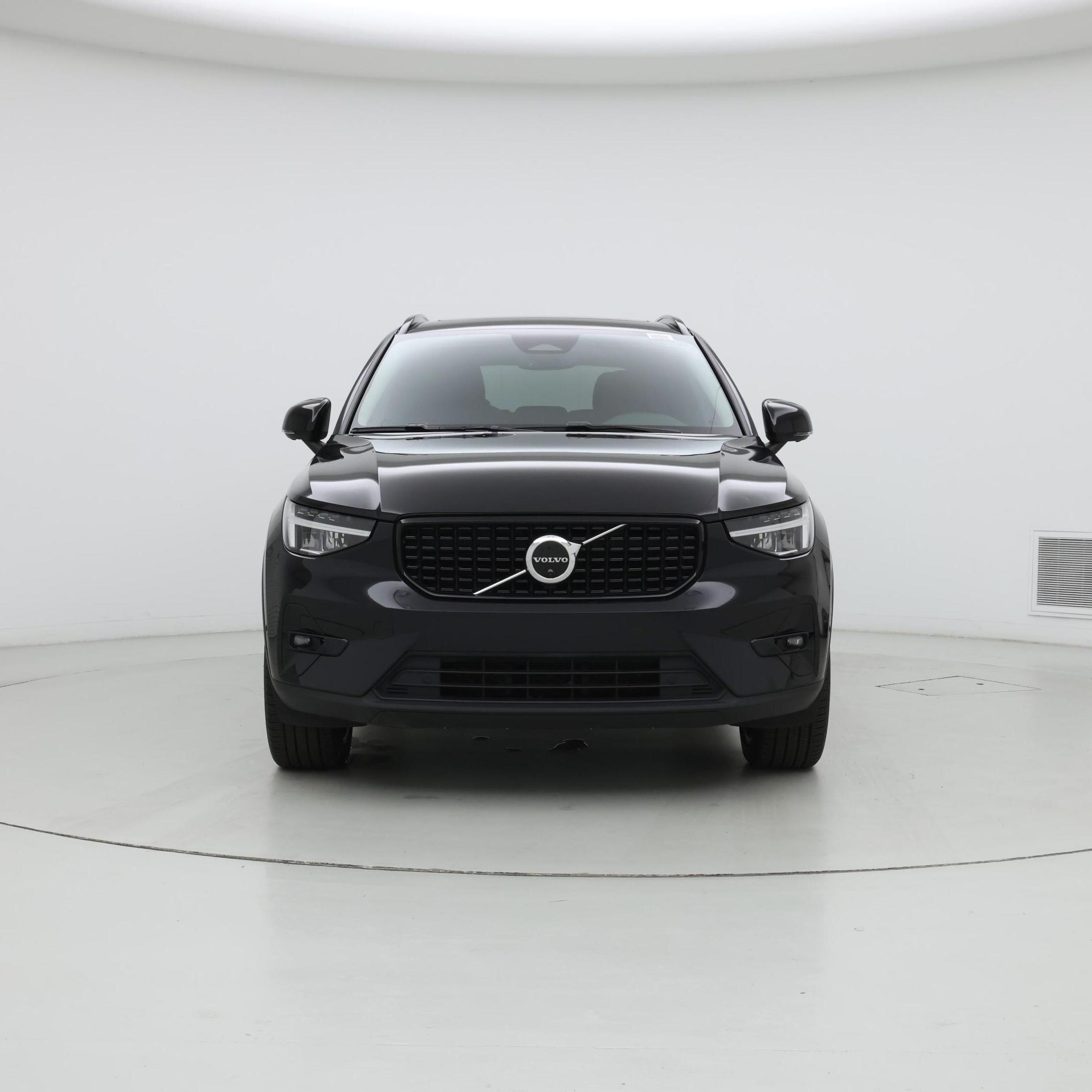 Thumbnail: 2023 Volvo XC40 - 5
