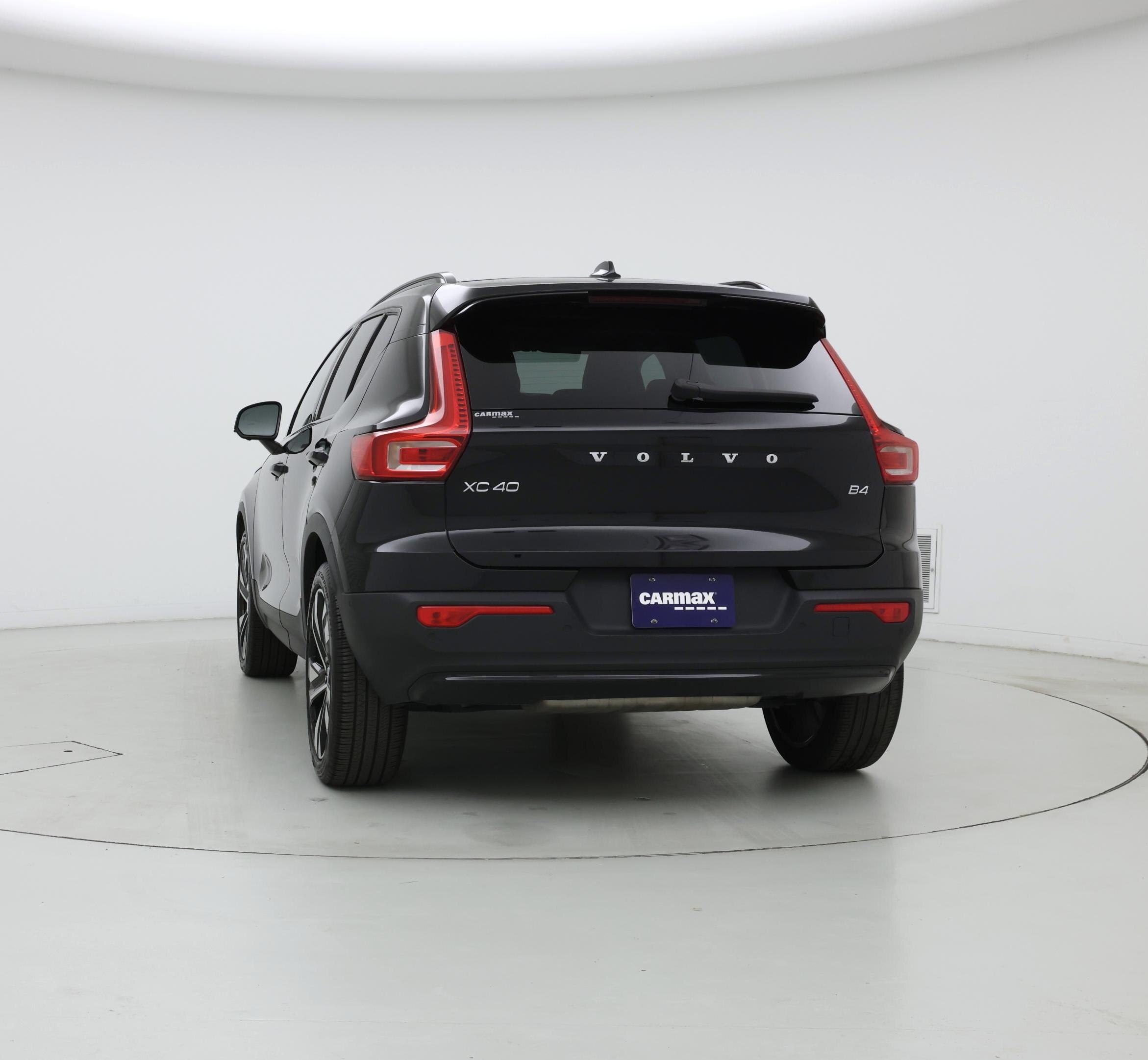 Thumbnail: 2023 Volvo XC40 - 6