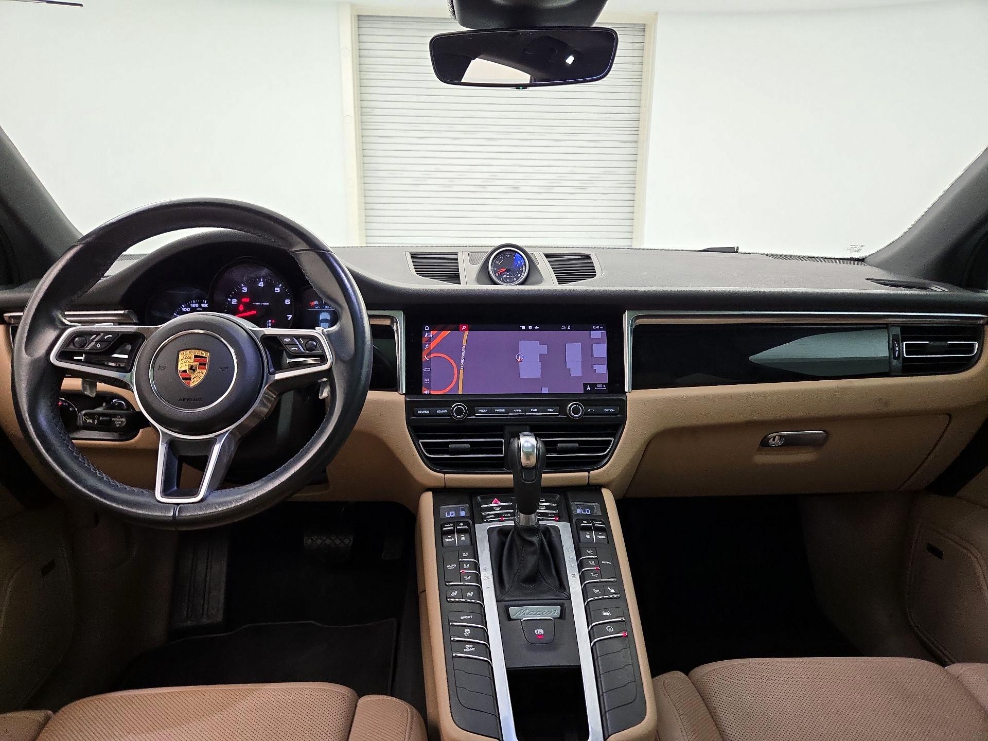 Thumbnail: 2021 Porsche Macan - 9