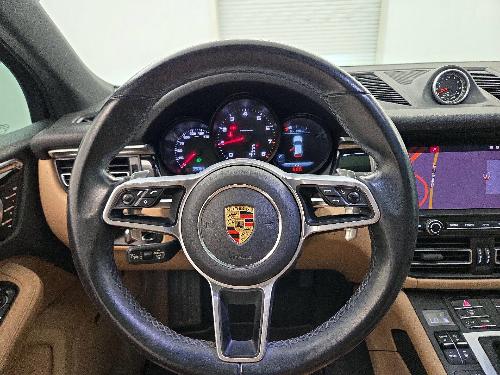 Thumbnail: 2021 Porsche Macan - 10