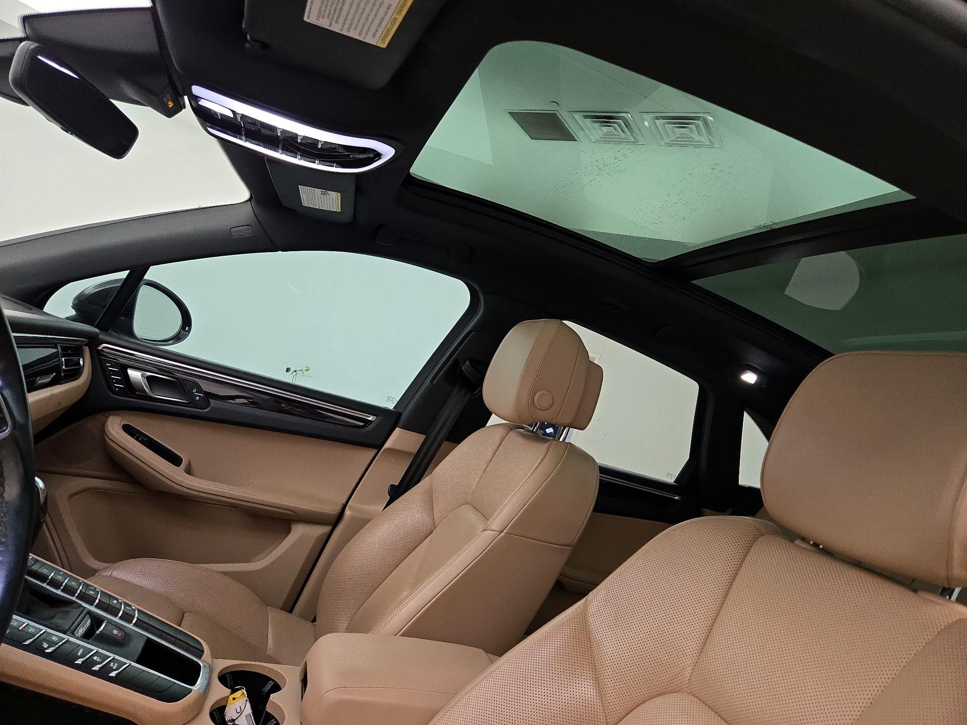 Thumbnail: 2021 Porsche Macan - 20
