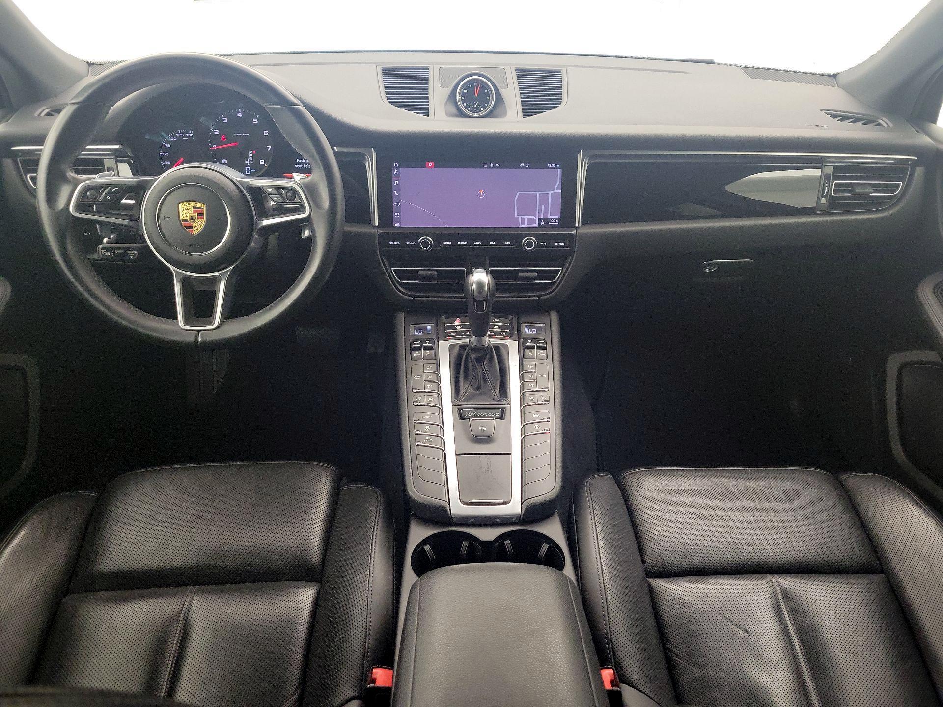 Thumbnail: 2021 Porsche Macan - 9