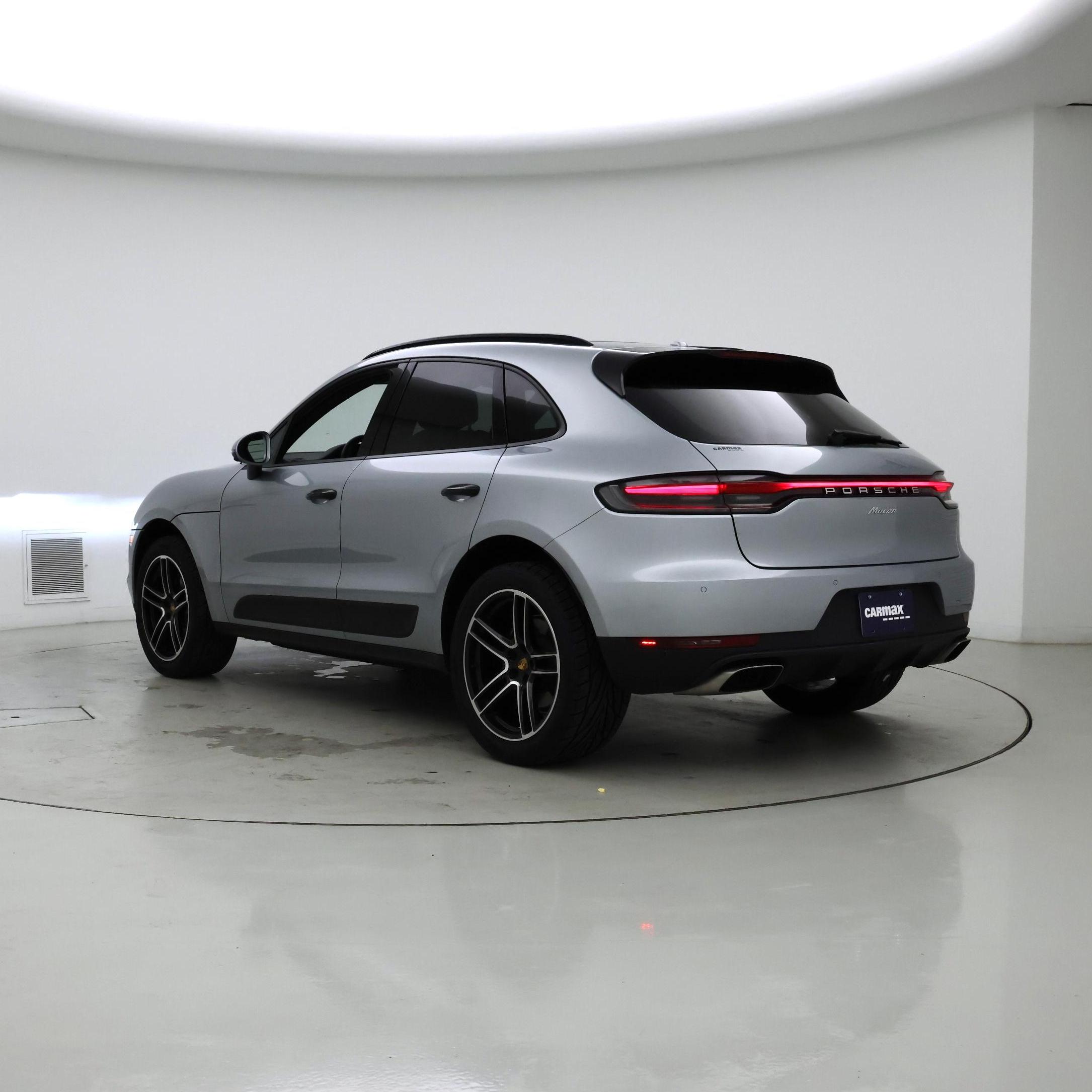 Thumbnail: 2021 Porsche Macan - 2