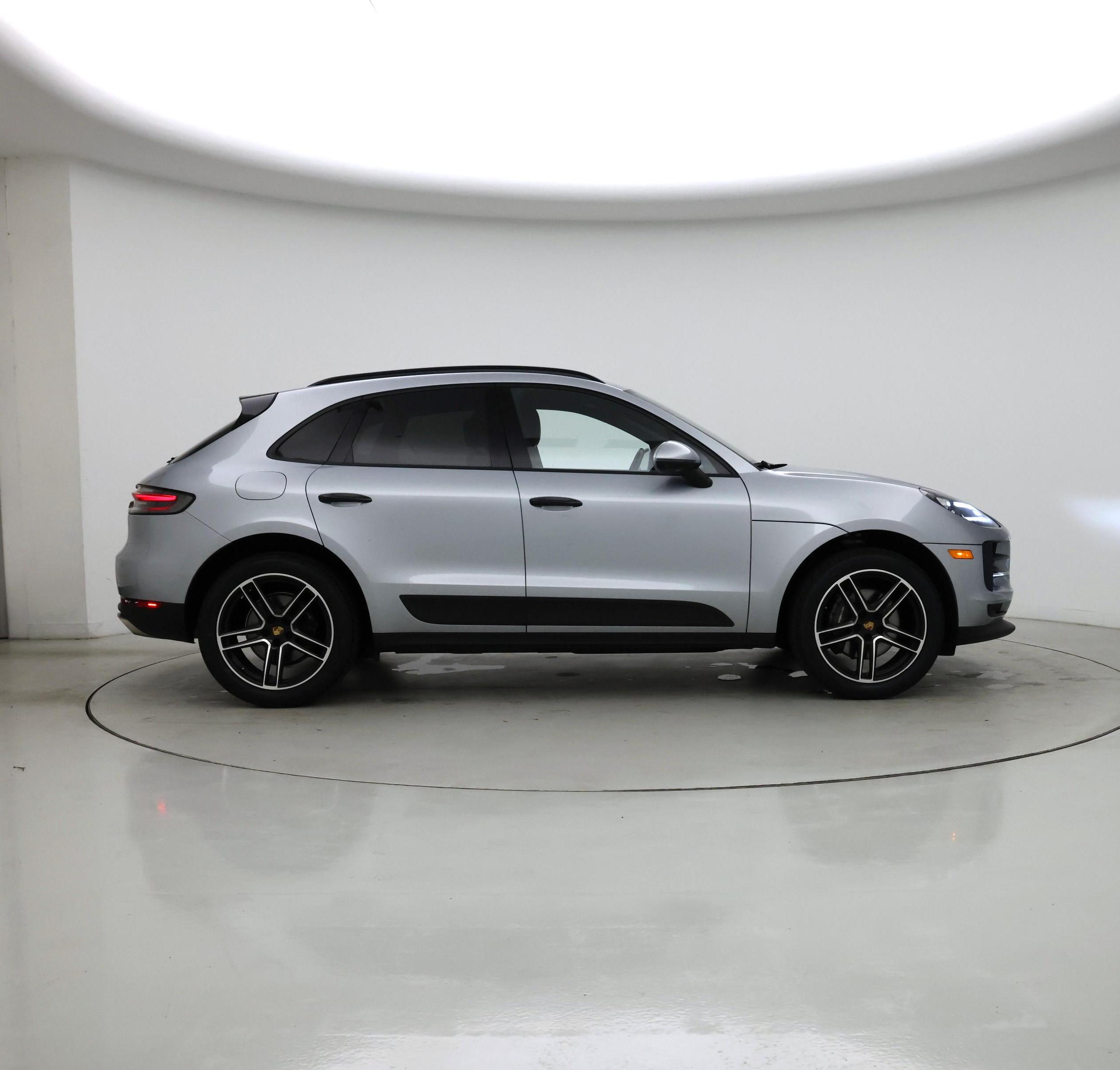 Thumbnail: 2021 Porsche Macan - 7