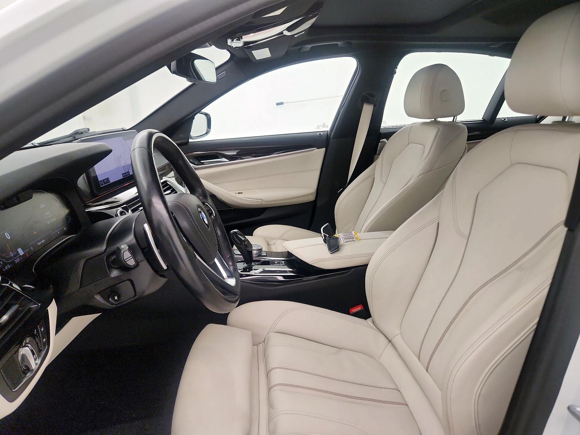 Thumbnail: 2021 BMW 5 Series - 11
