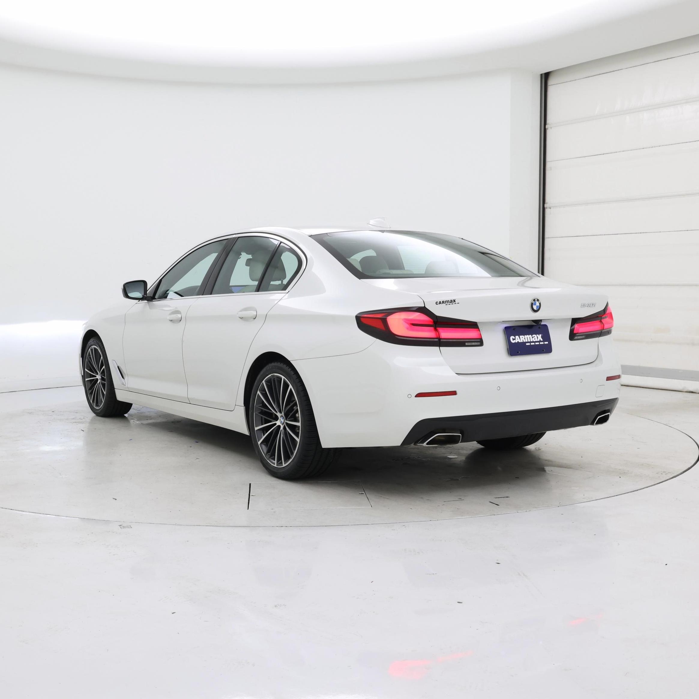 Thumbnail: 2021 BMW 5 Series - 2