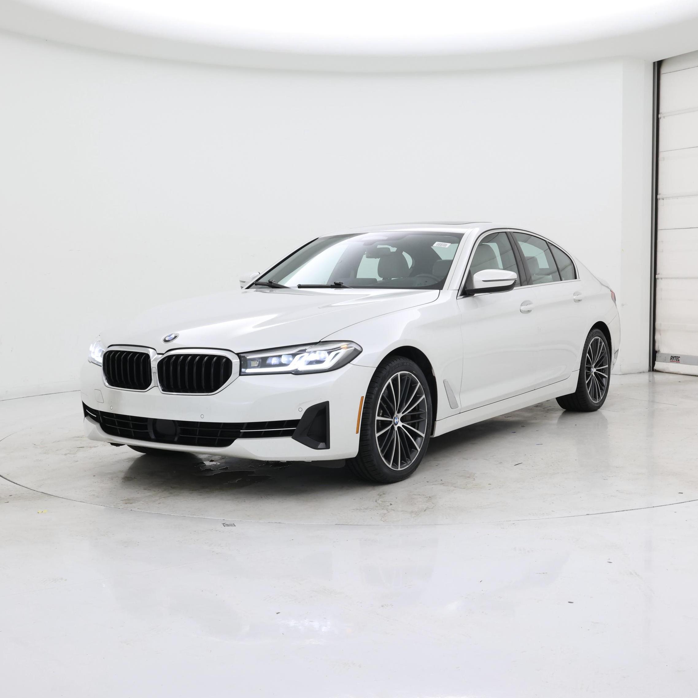 Thumbnail: 2021 BMW 5 Series - 4
