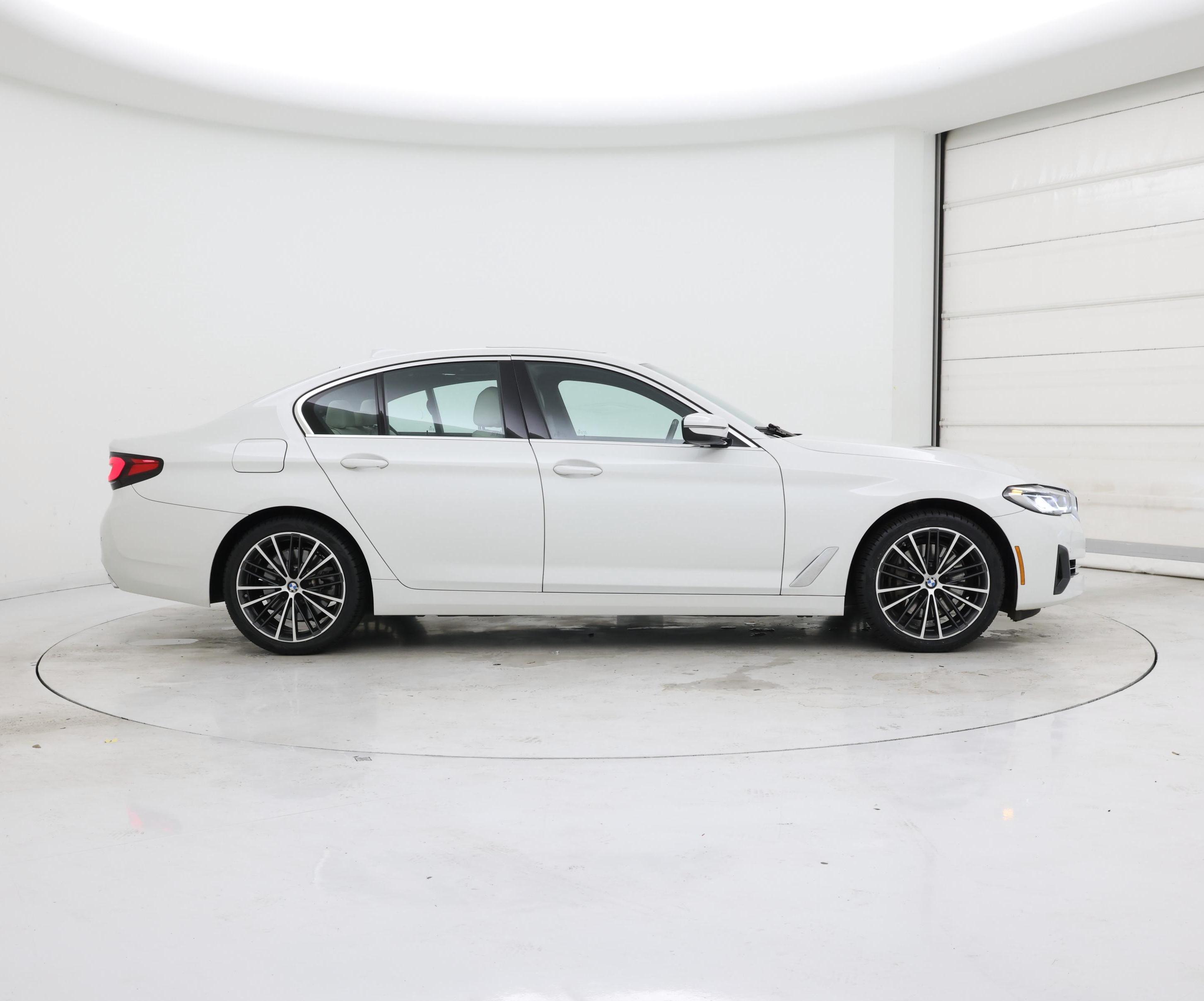 Thumbnail: 2021 BMW 5 Series - 7