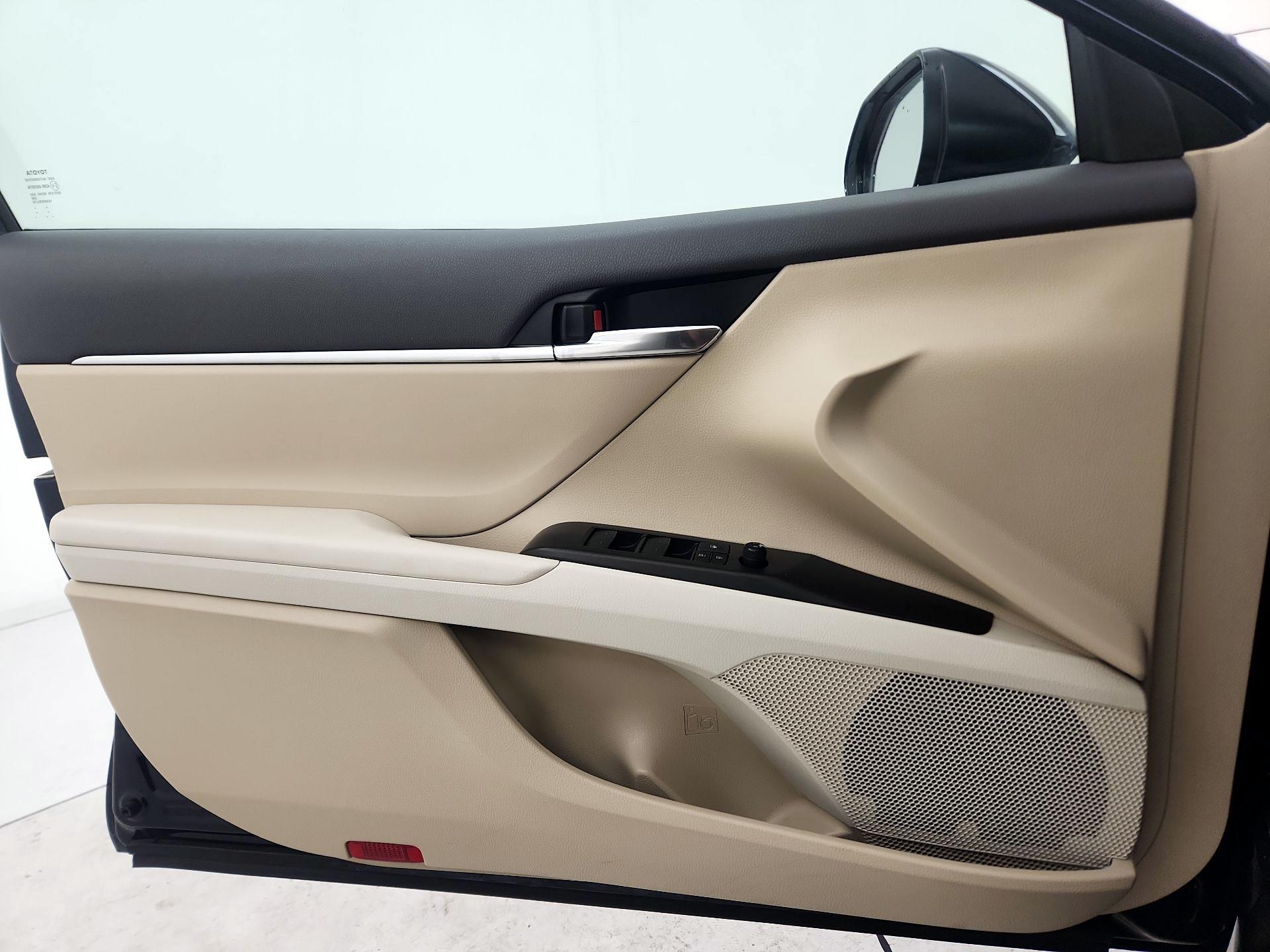 Thumbnail: 2021 Toyota Camry - 12