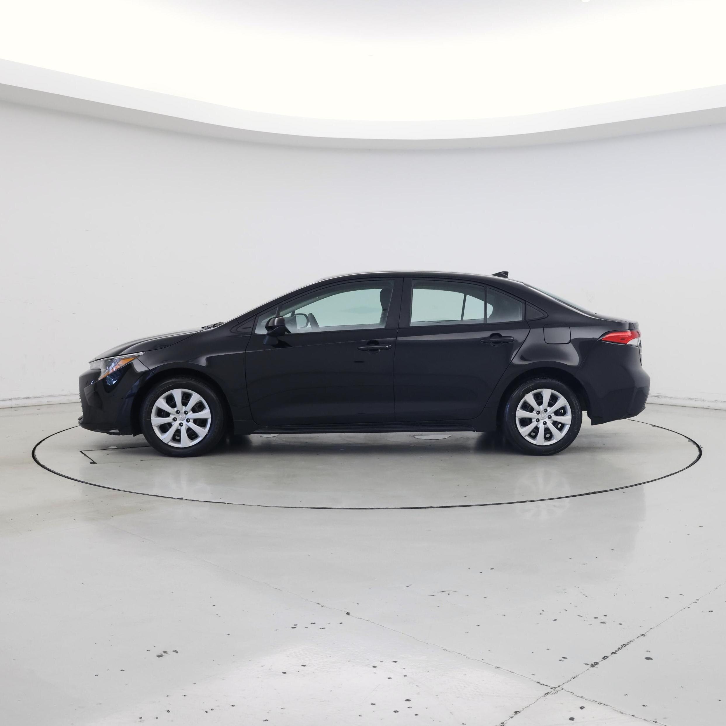 Thumbnail: 2023 Toyota Corolla - 3